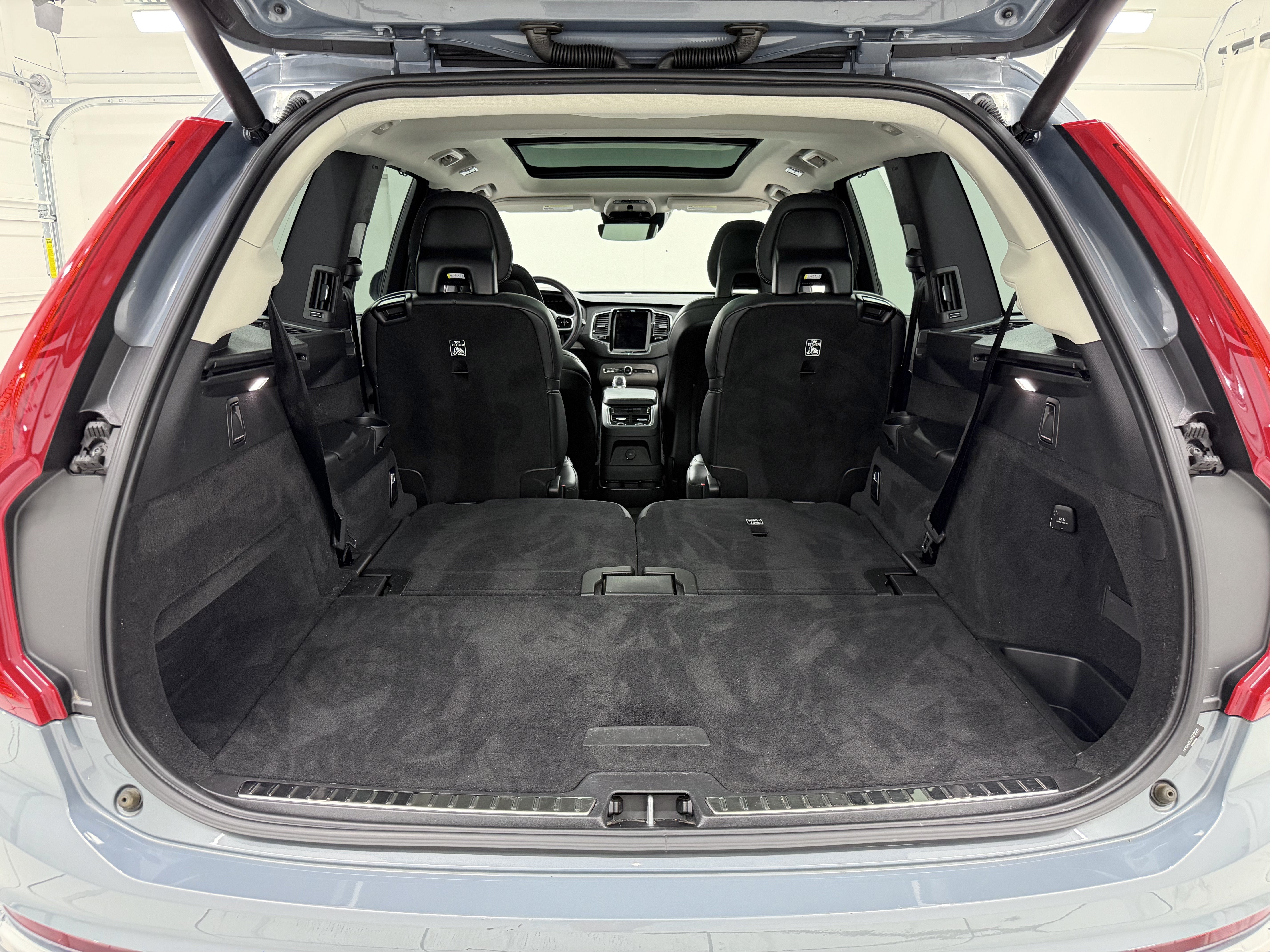 2021 Volvo XC90 T8 Inscription 6 Passenger
