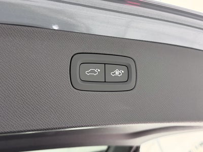 2021 Volvo XC90 T8 Inscription 6 Passenger