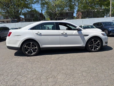 2016 Ford Taurus SEL