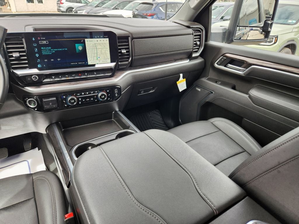 2025 Chevrolet Silverado 3500HD LTZ