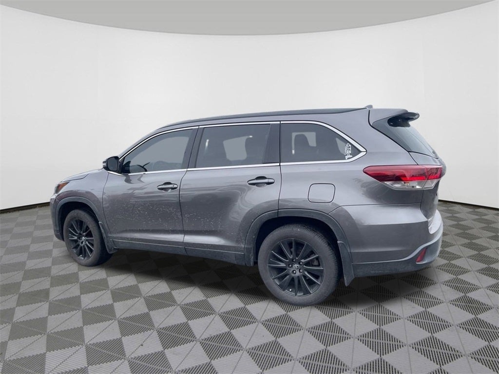 2019 Toyota Highlander SE