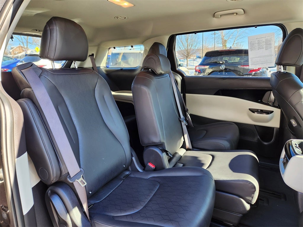 2024 Kia Carnival EX