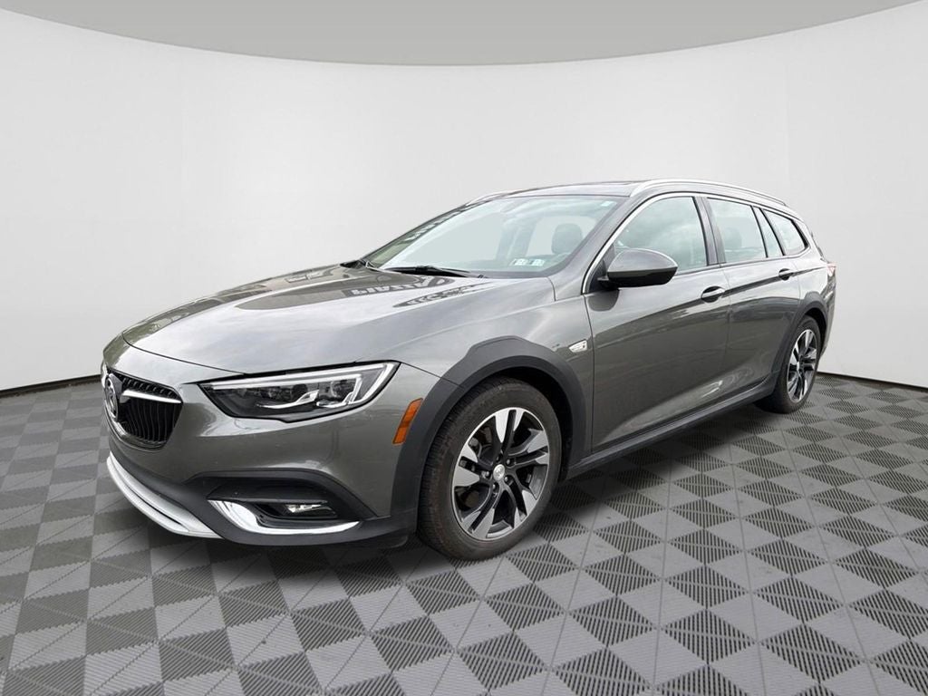2018 Buick Regal TourX Essence