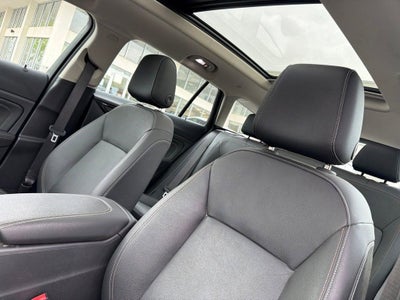 2018 Buick Regal TourX Essence
