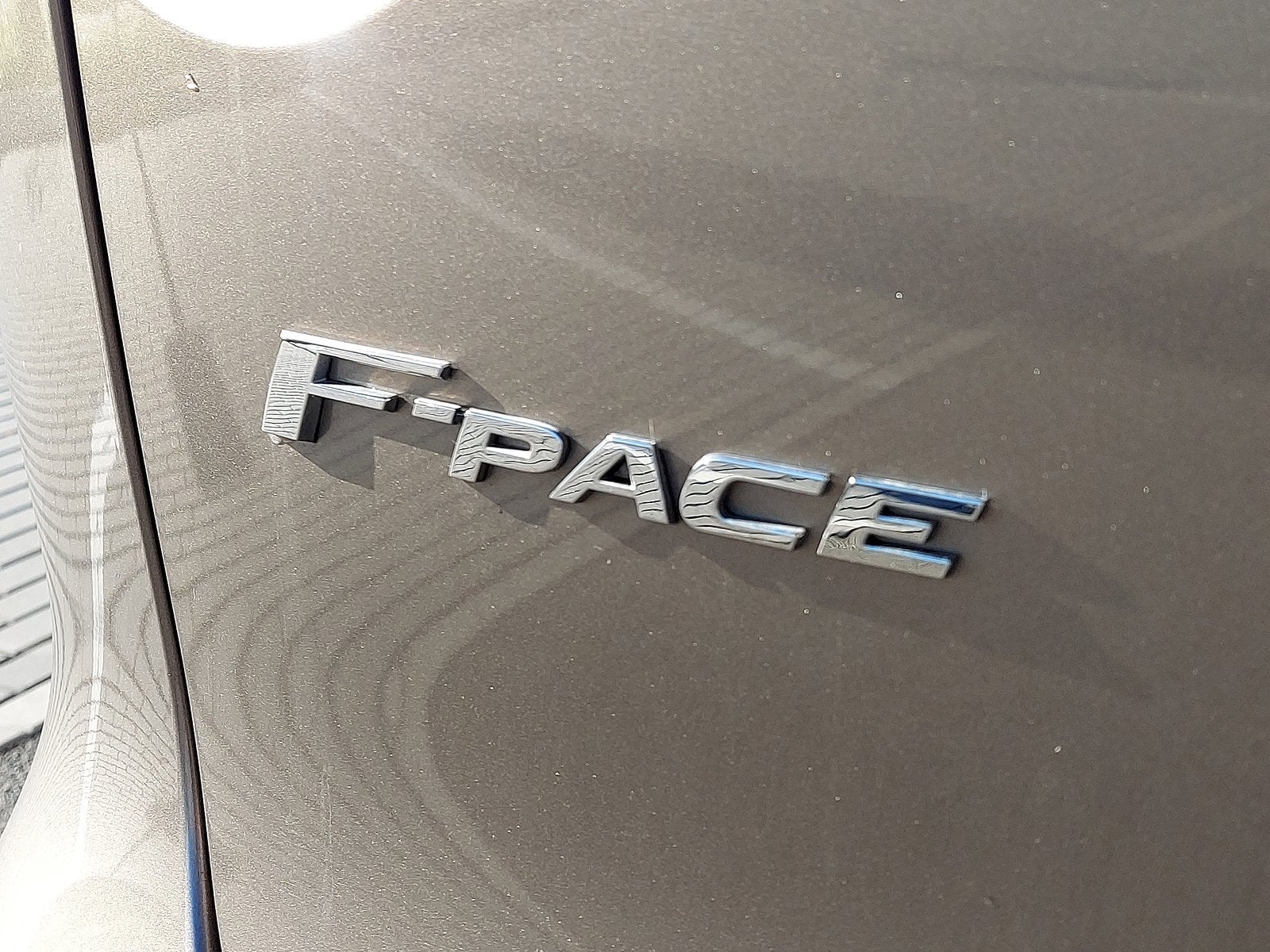 2017 Jaguar F-PACE 35t Prestige