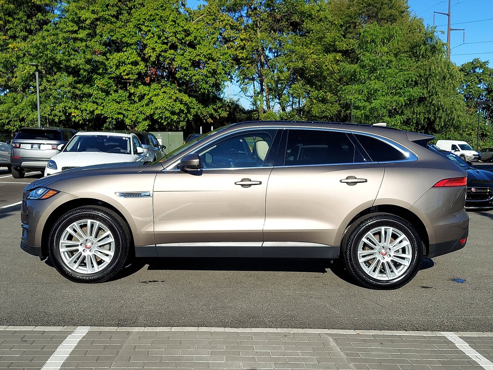 2017 Jaguar F-PACE 35t Prestige