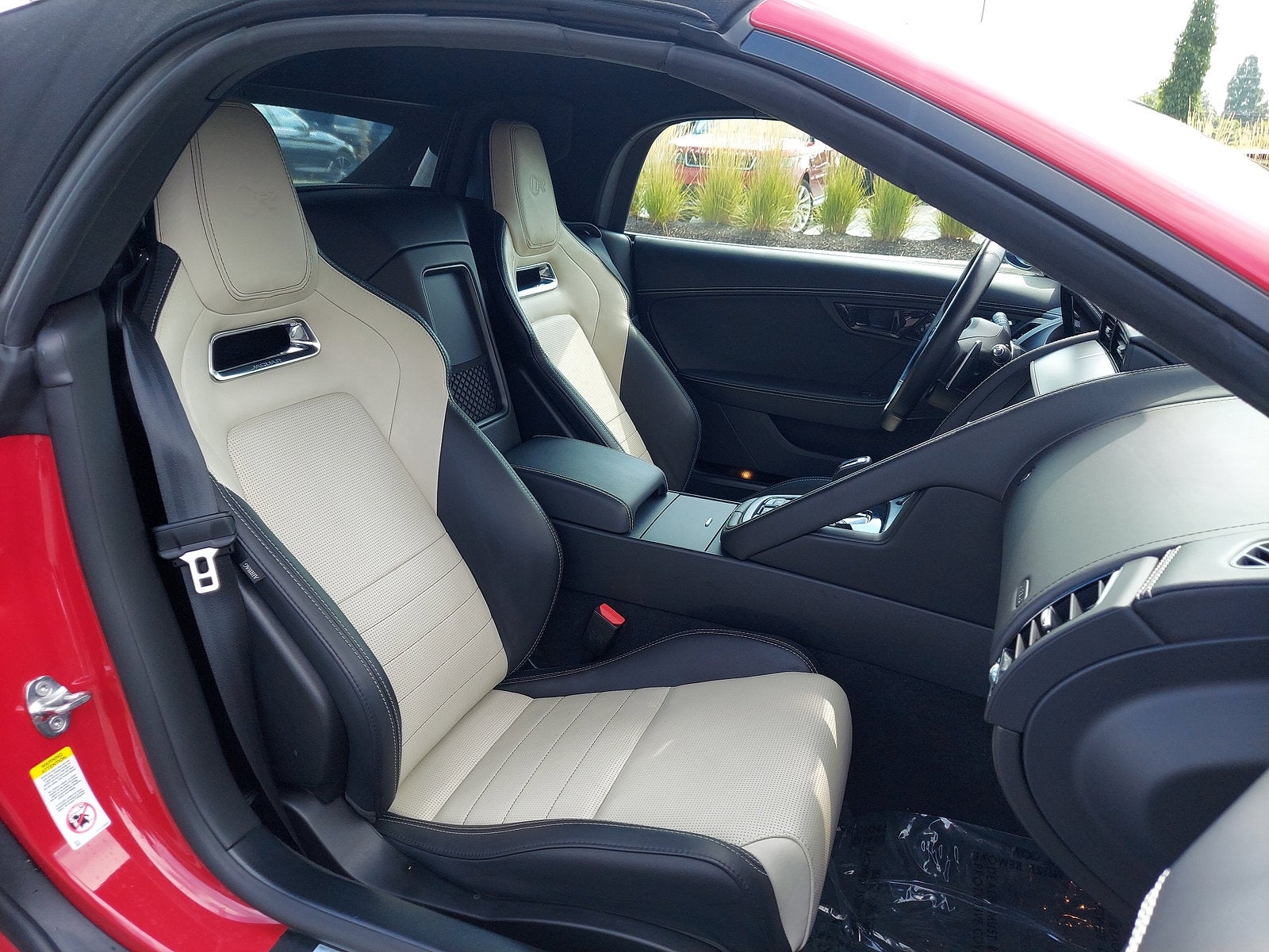 2020 Jaguar F-TYPE R