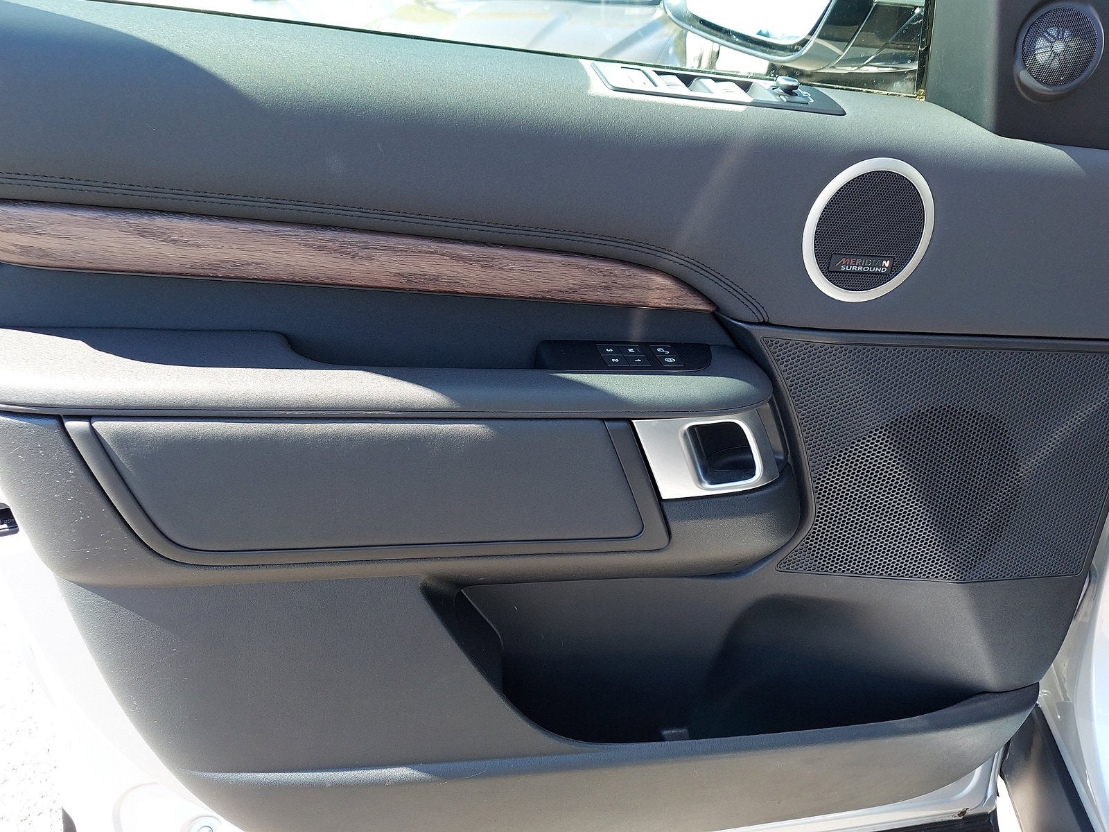 2020 Land Rover Discovery HSE