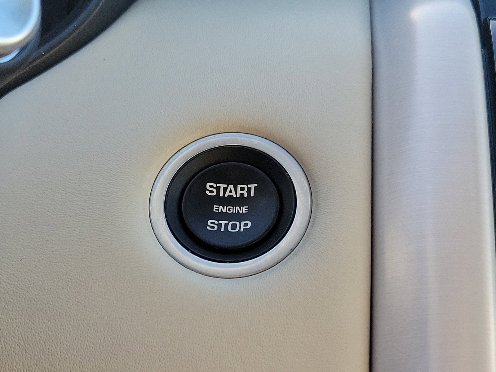 2020 Land Rover Discovery HSE Luxury