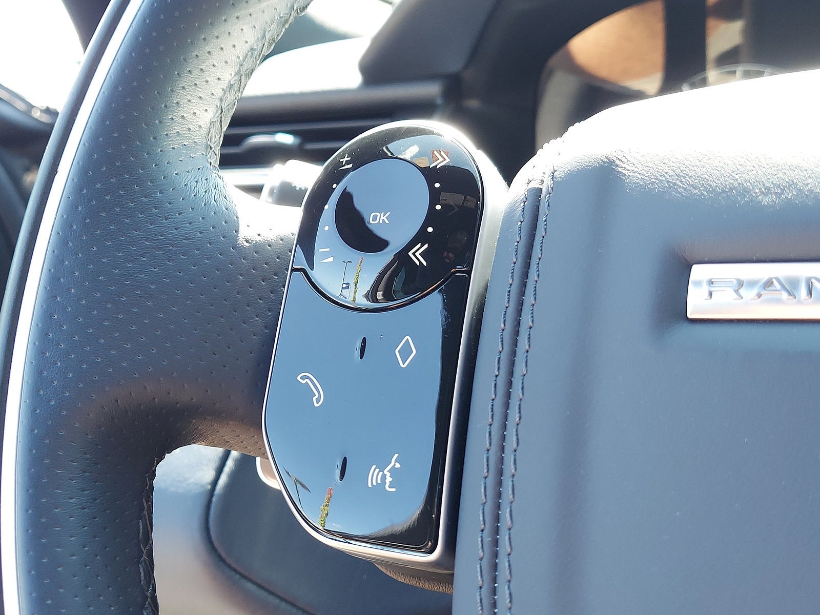 2019 Land Rover Range Rover Velar R-Dynamic HSE