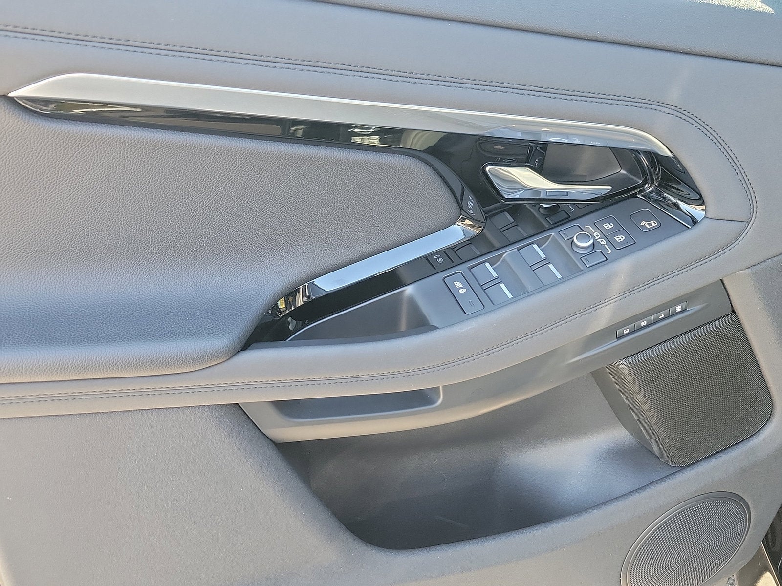 2022 Land Rover Range Rover Evoque R-Dynamic SE