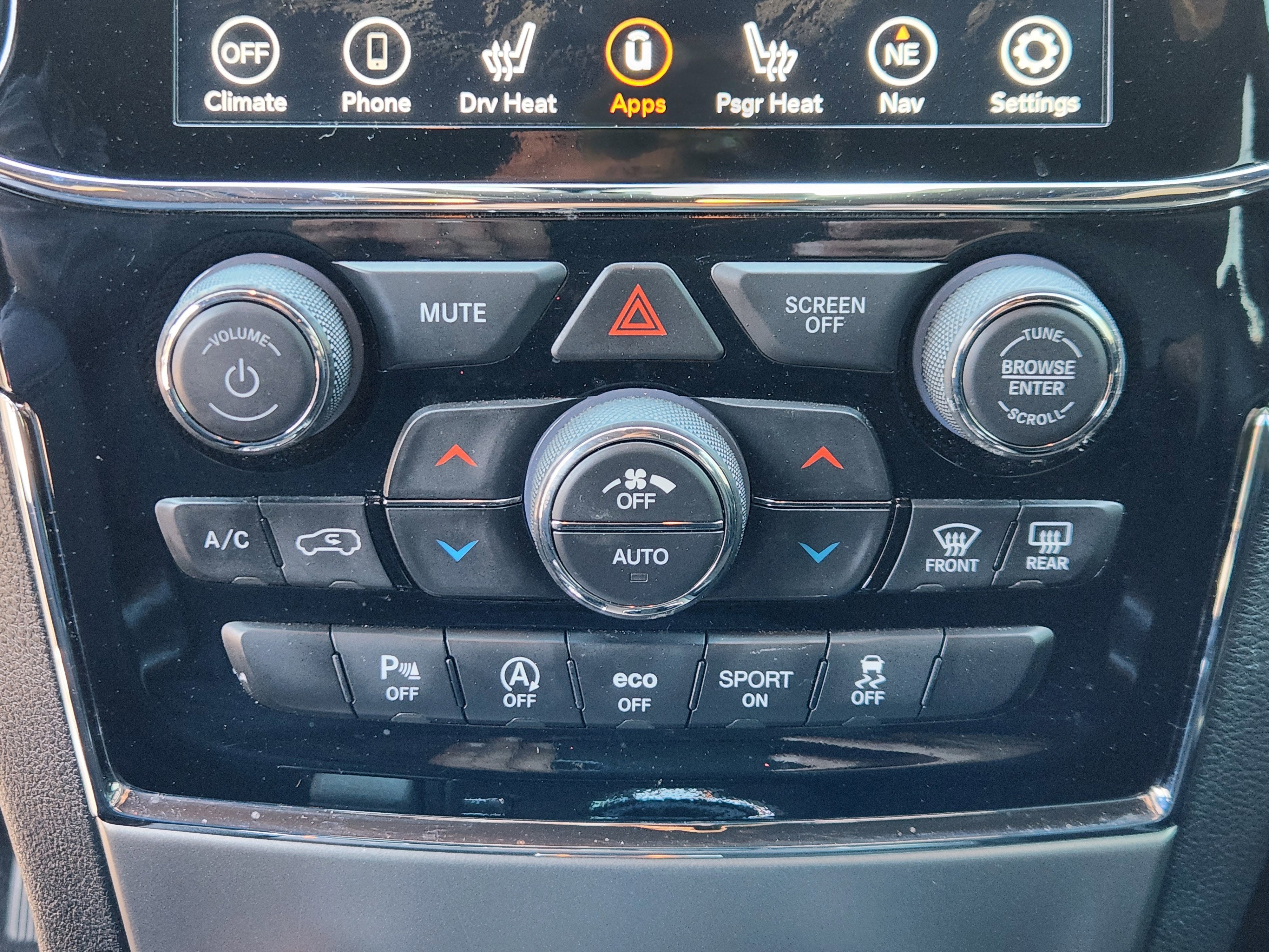 2020 Jeep Grand Cherokee Laredo E