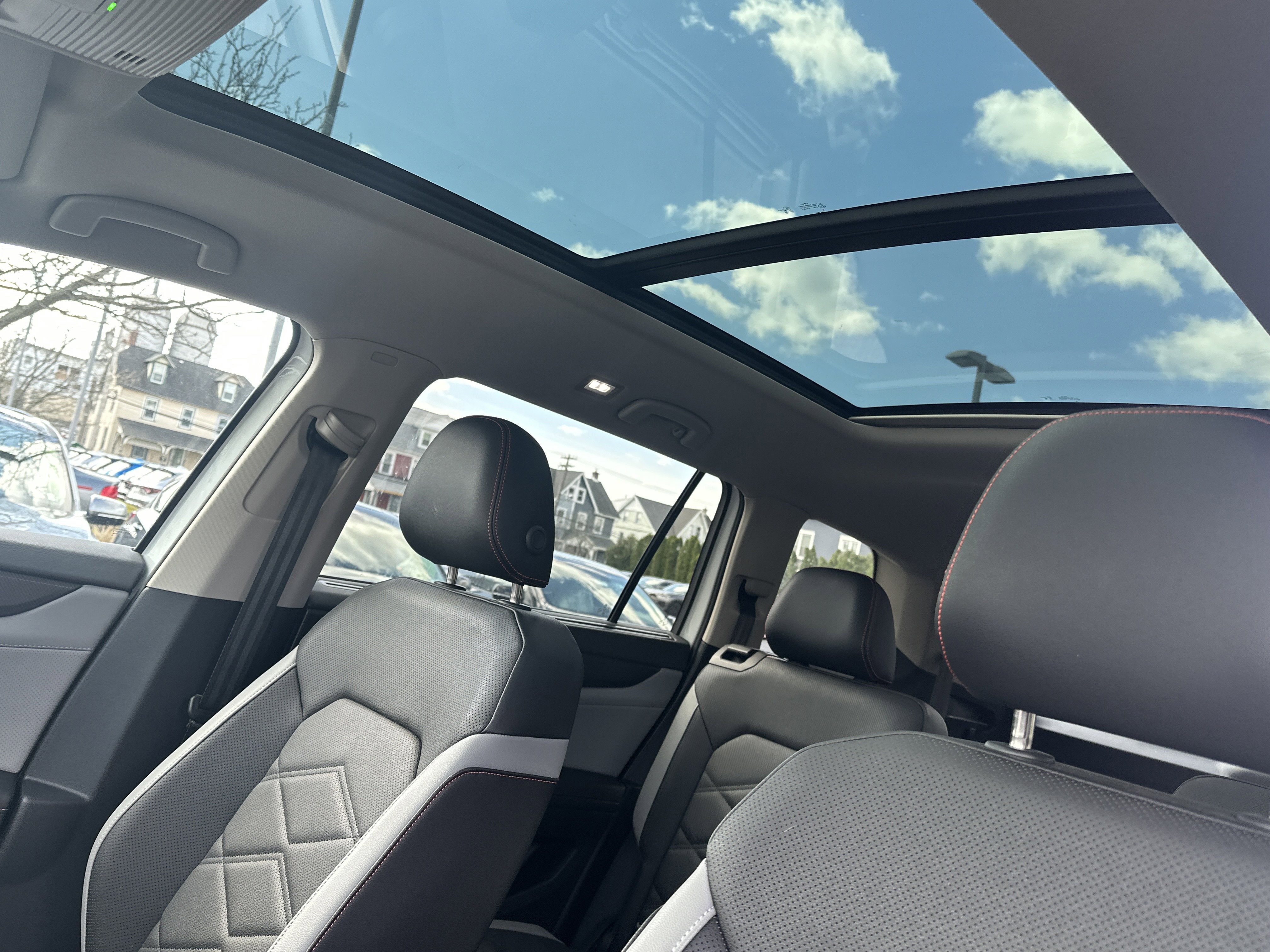 2025 Volkswagen Atlas 2.0T Peak Edition