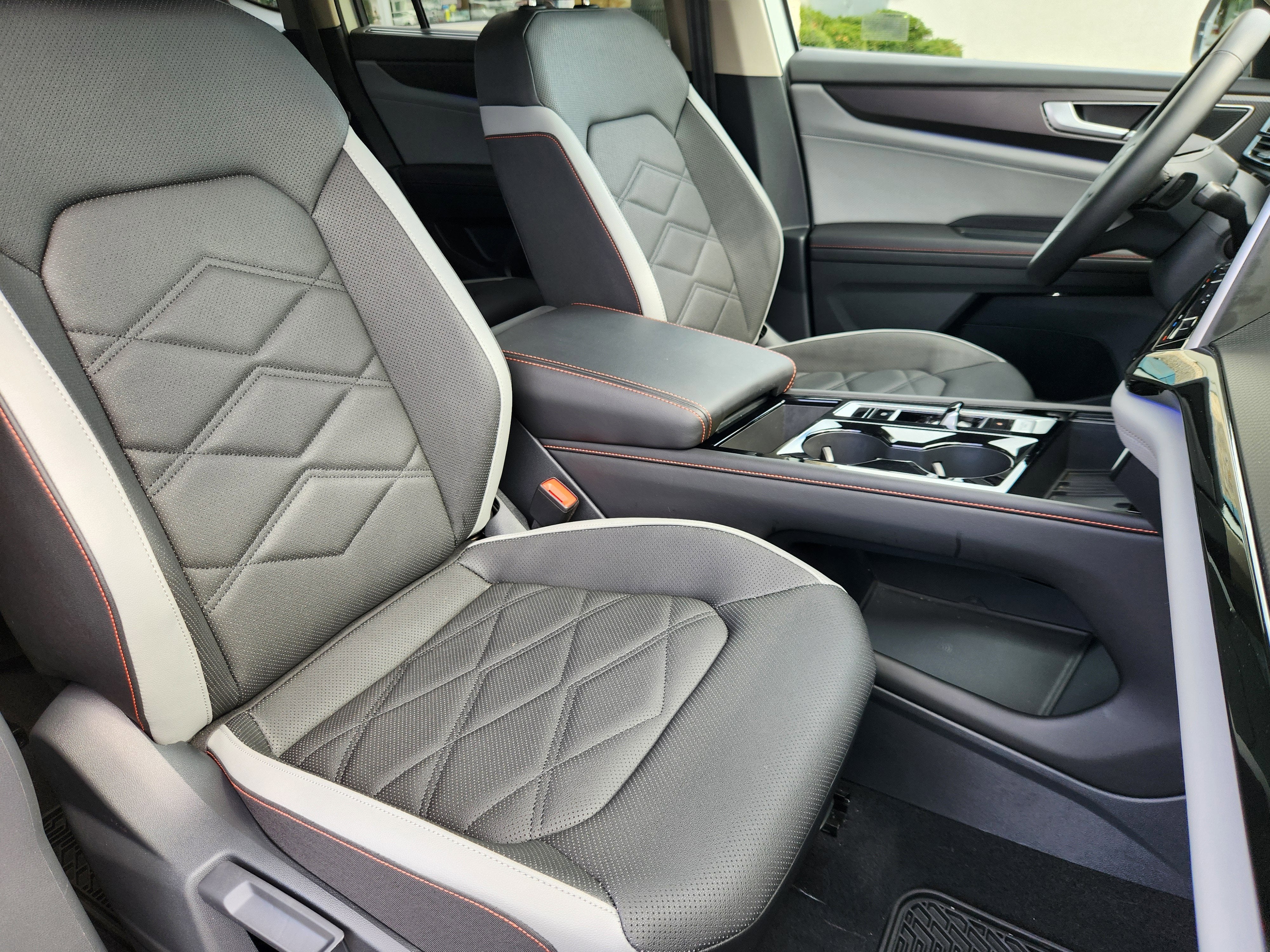 2025 Volkswagen Atlas 2.0T Peak Edition