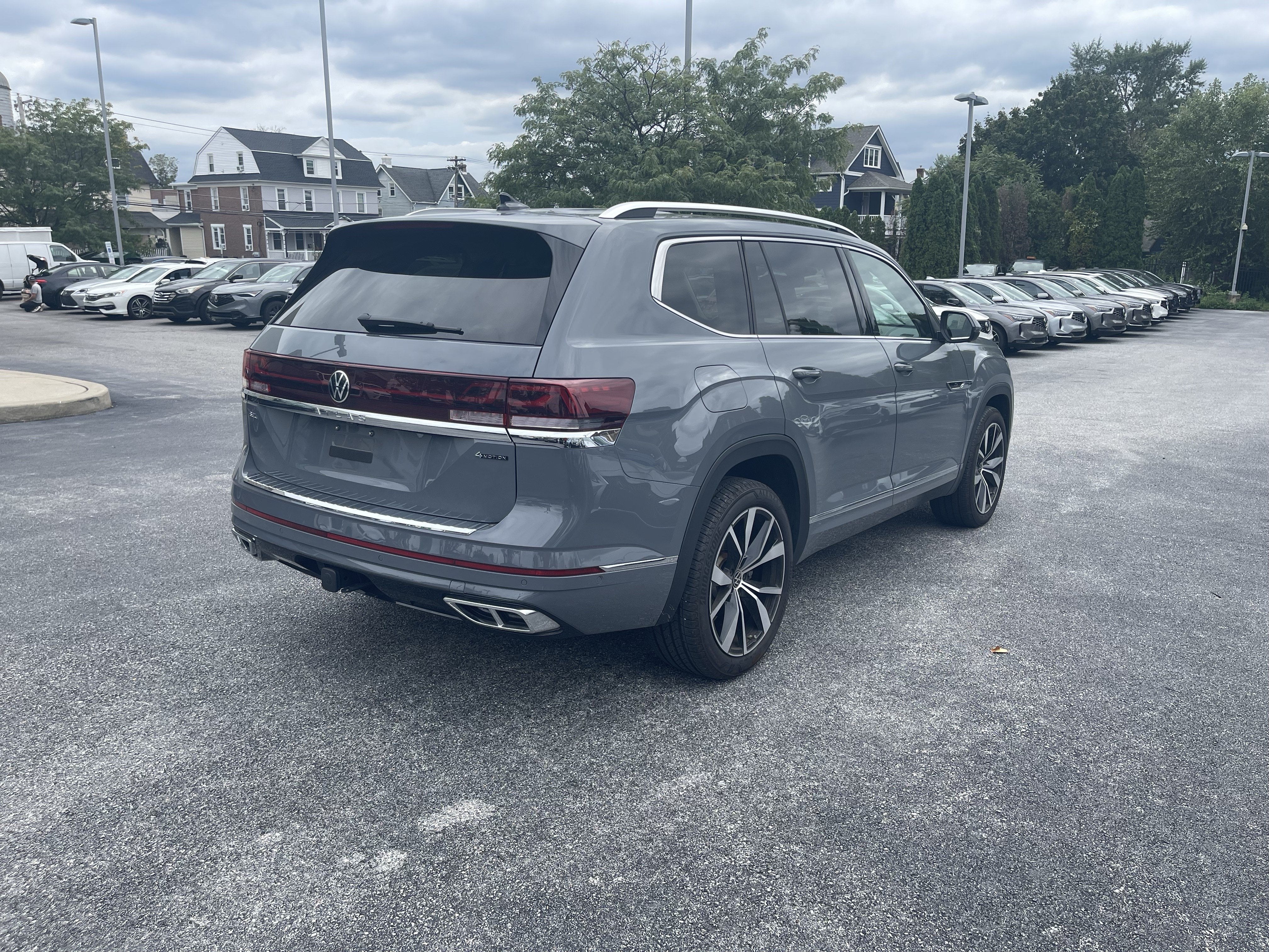 2026 Volkswagen Atlas 2.0T SEL Premium R-Line