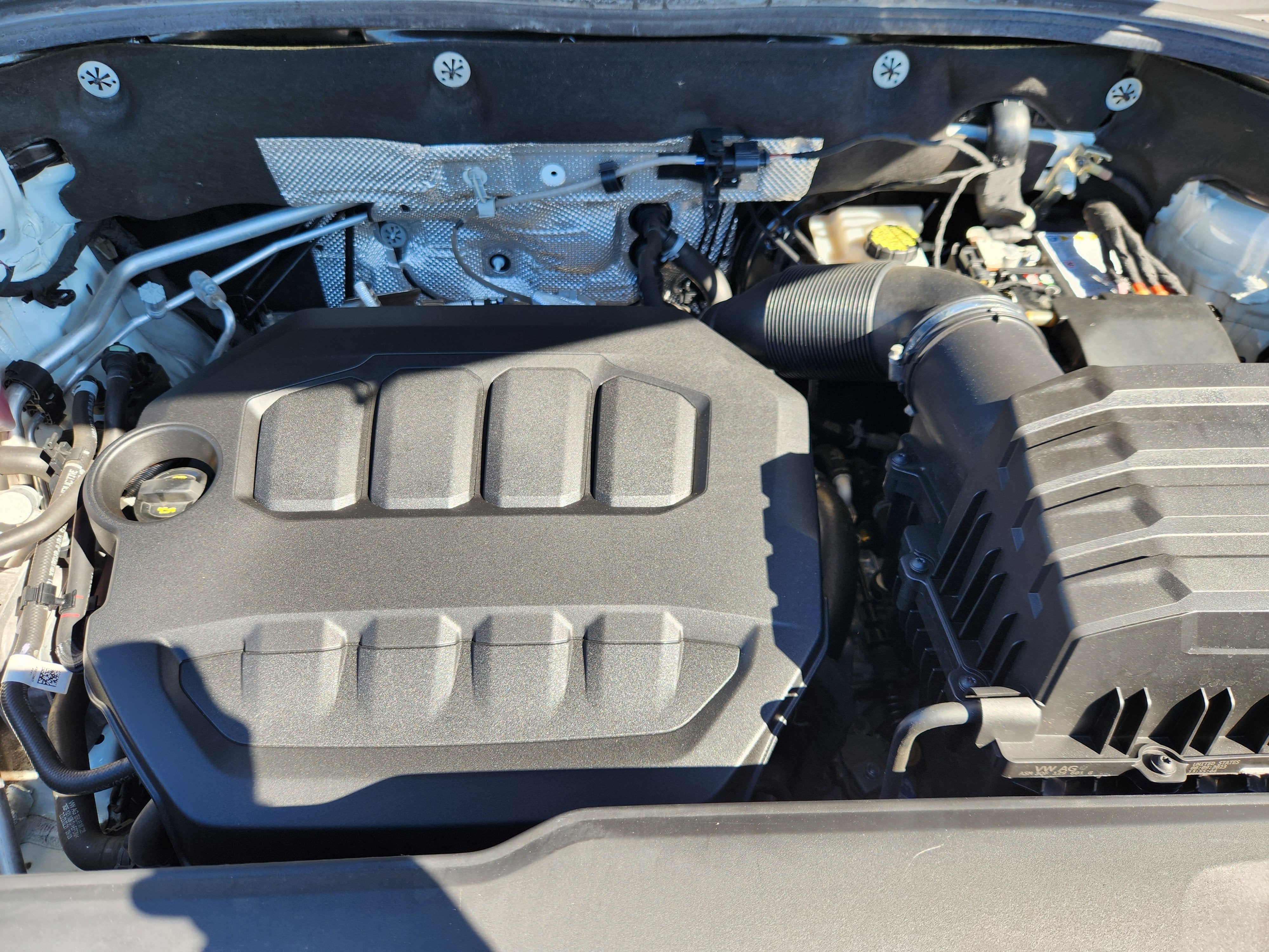 2024 Volkswagen Atlas 2.0T SEL Premium R-Line