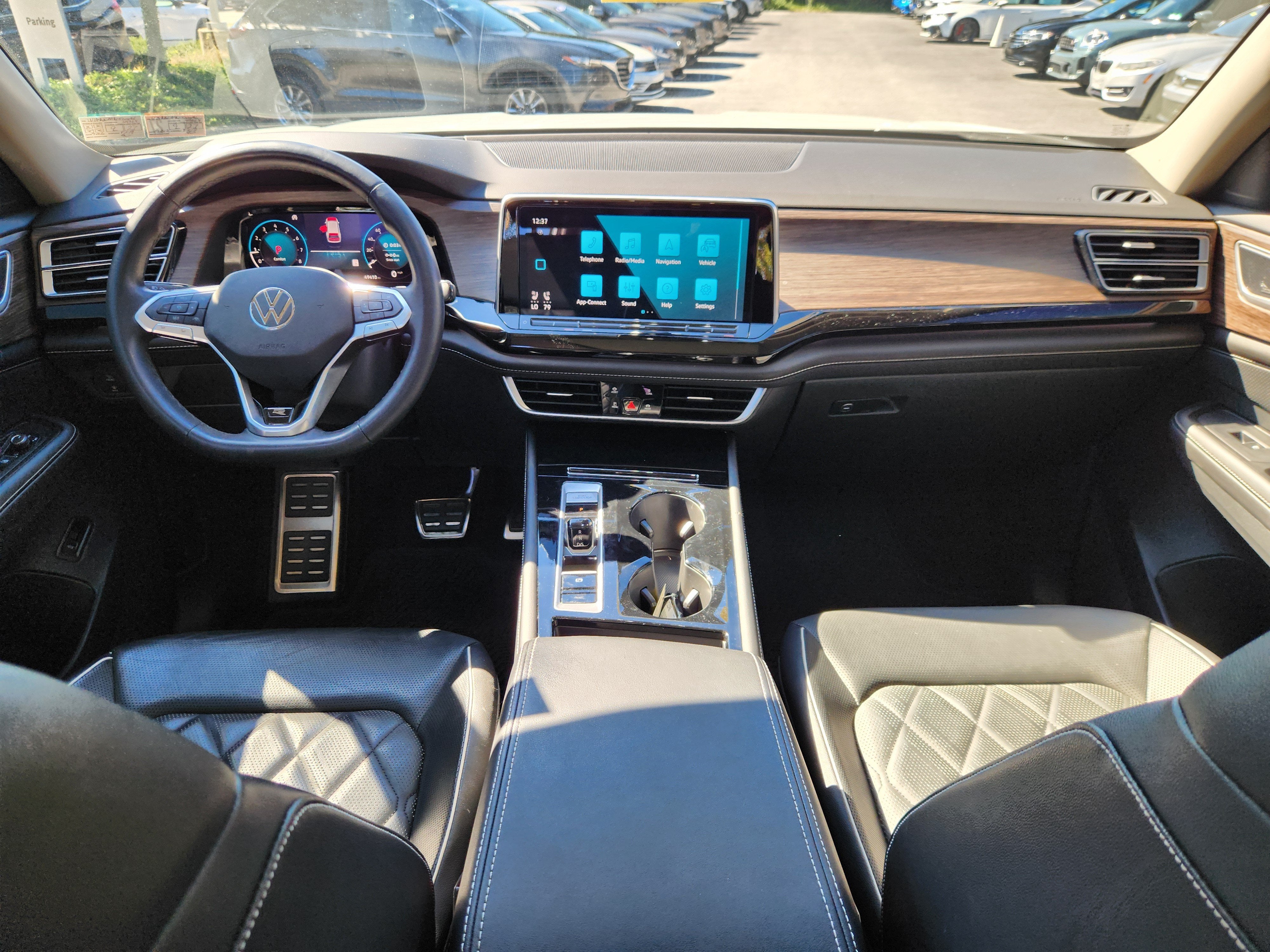 2024 Volkswagen Atlas 2.0T SEL Premium R-Line