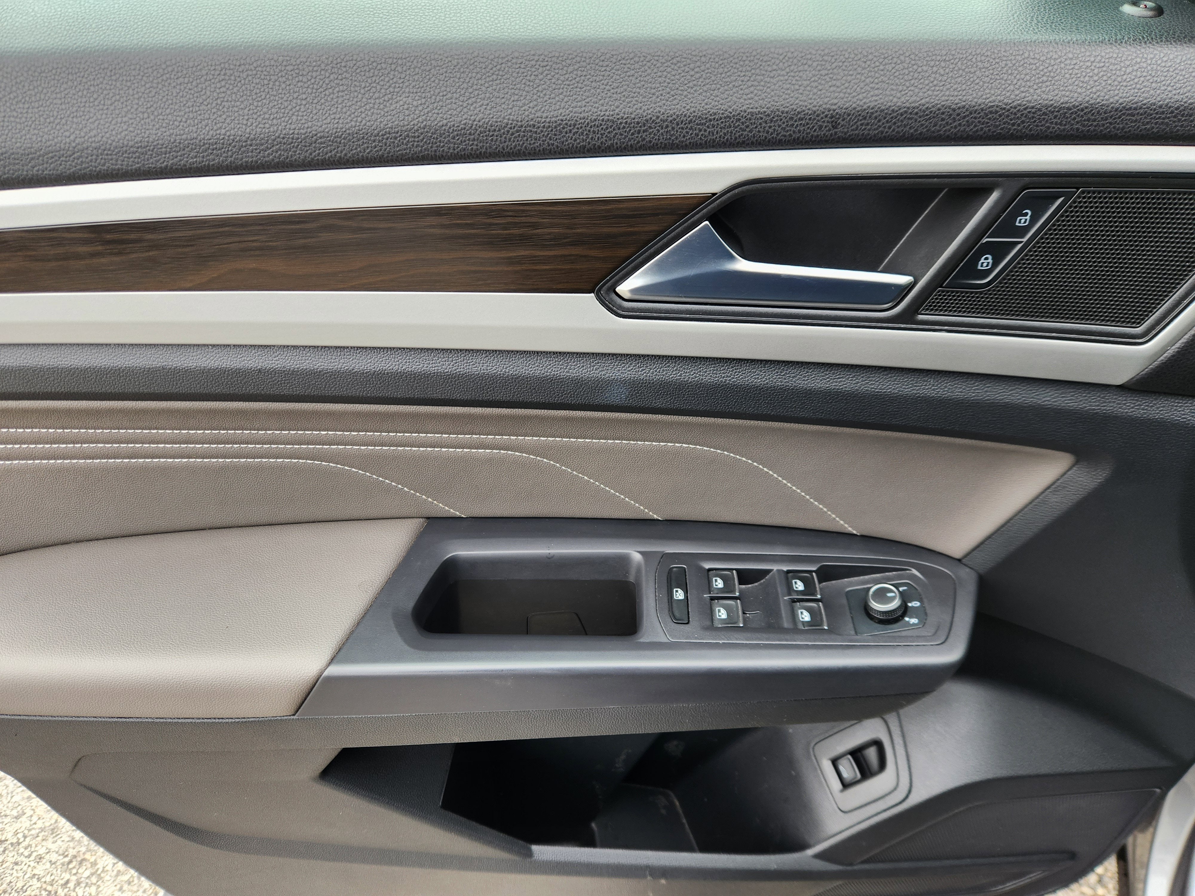 2021 Volkswagen Atlas 3.6L V6 SE w/Technology