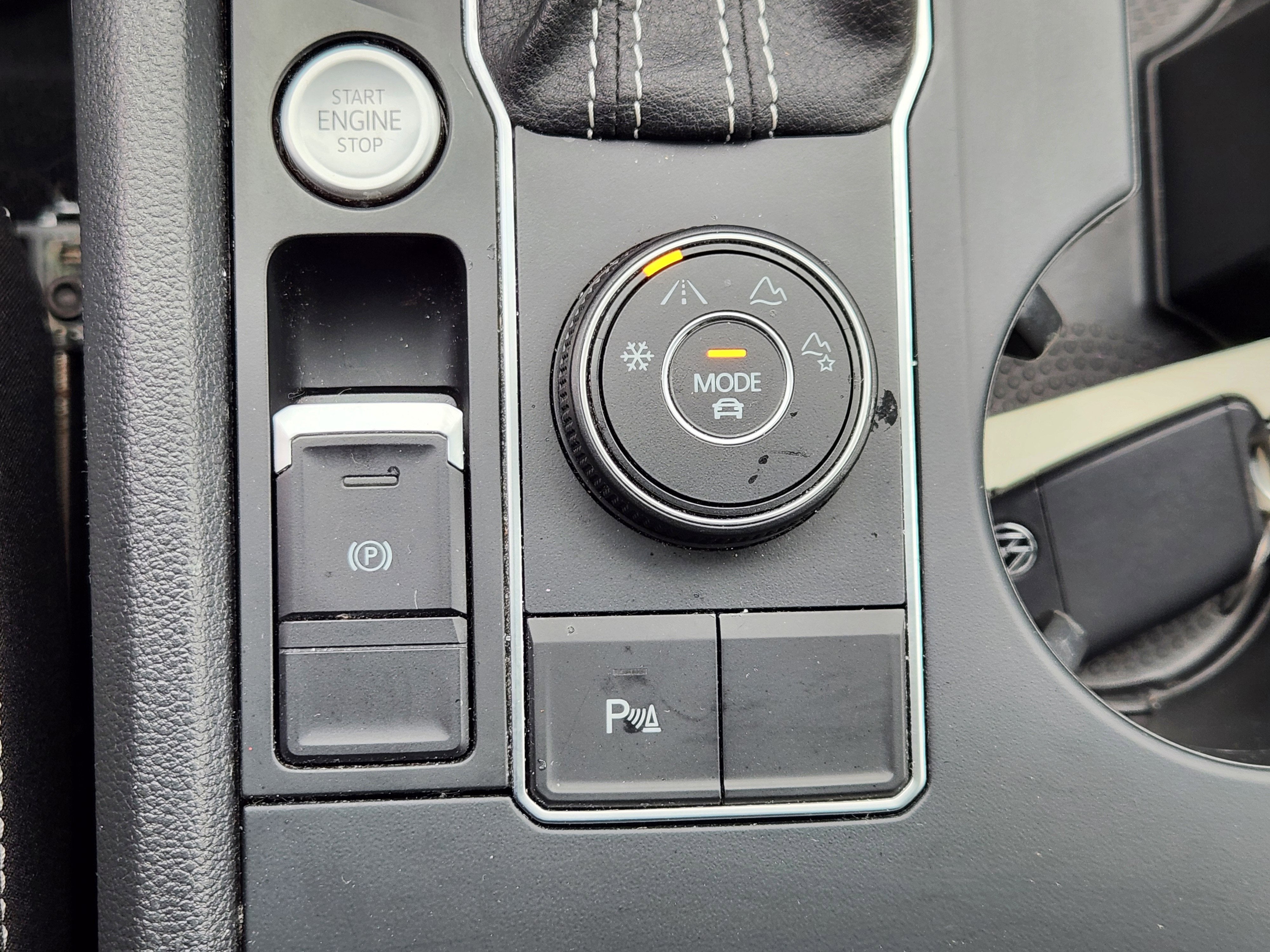 2021 Volkswagen Atlas 3.6L V6 SE w/Technology