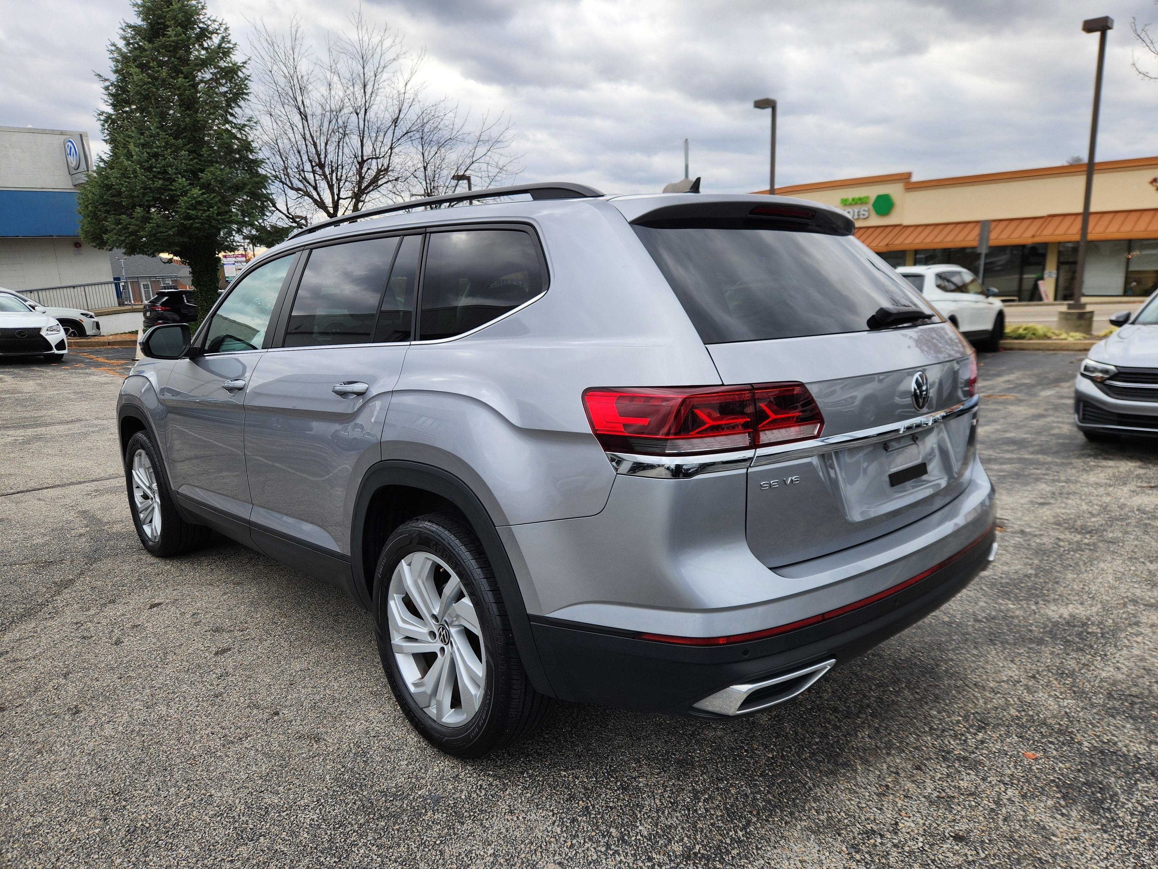 2021 Volkswagen Atlas 3.6L V6 SE w/Technology