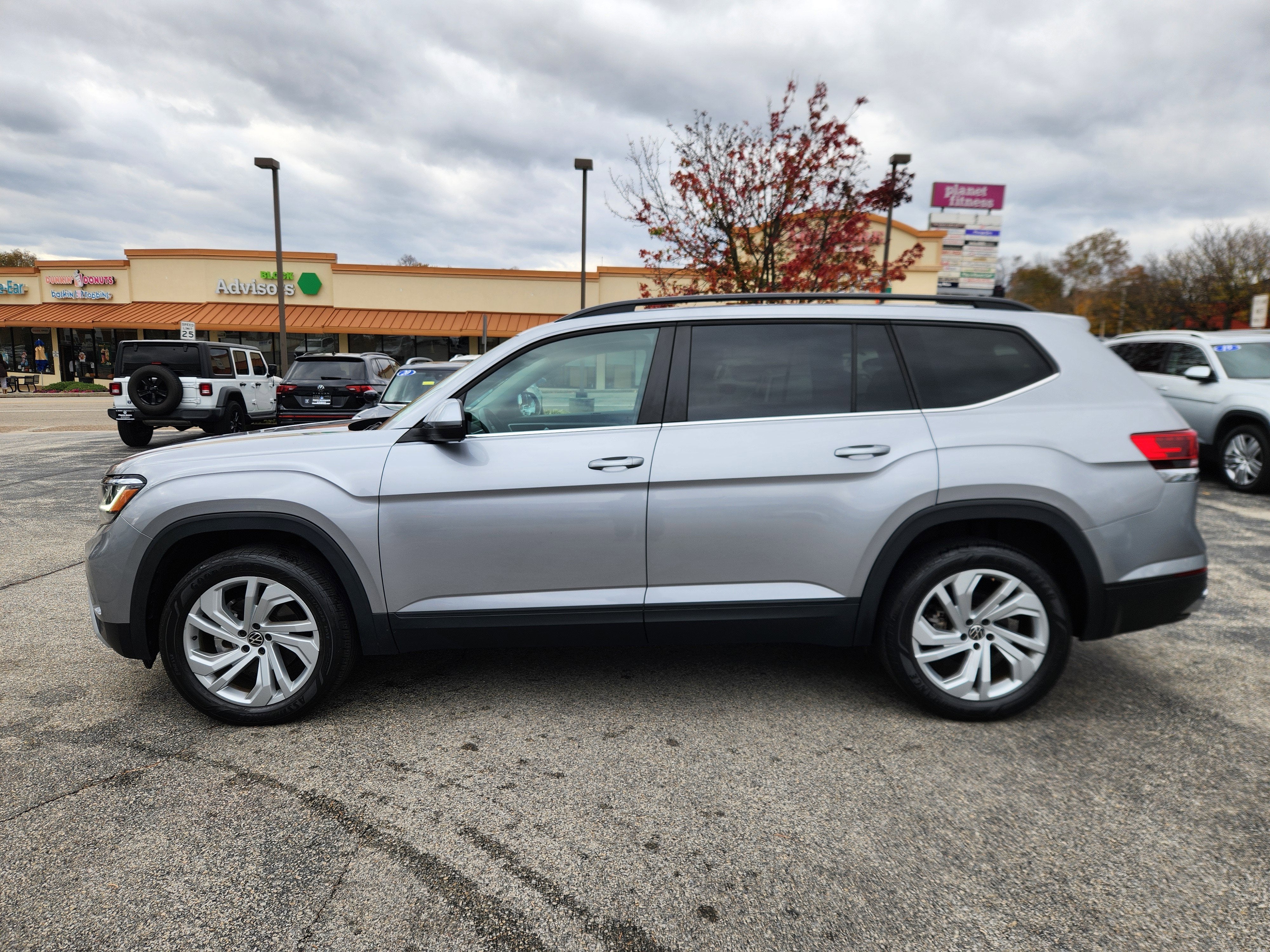 2021 Volkswagen Atlas 3.6L V6 SE w/Technology