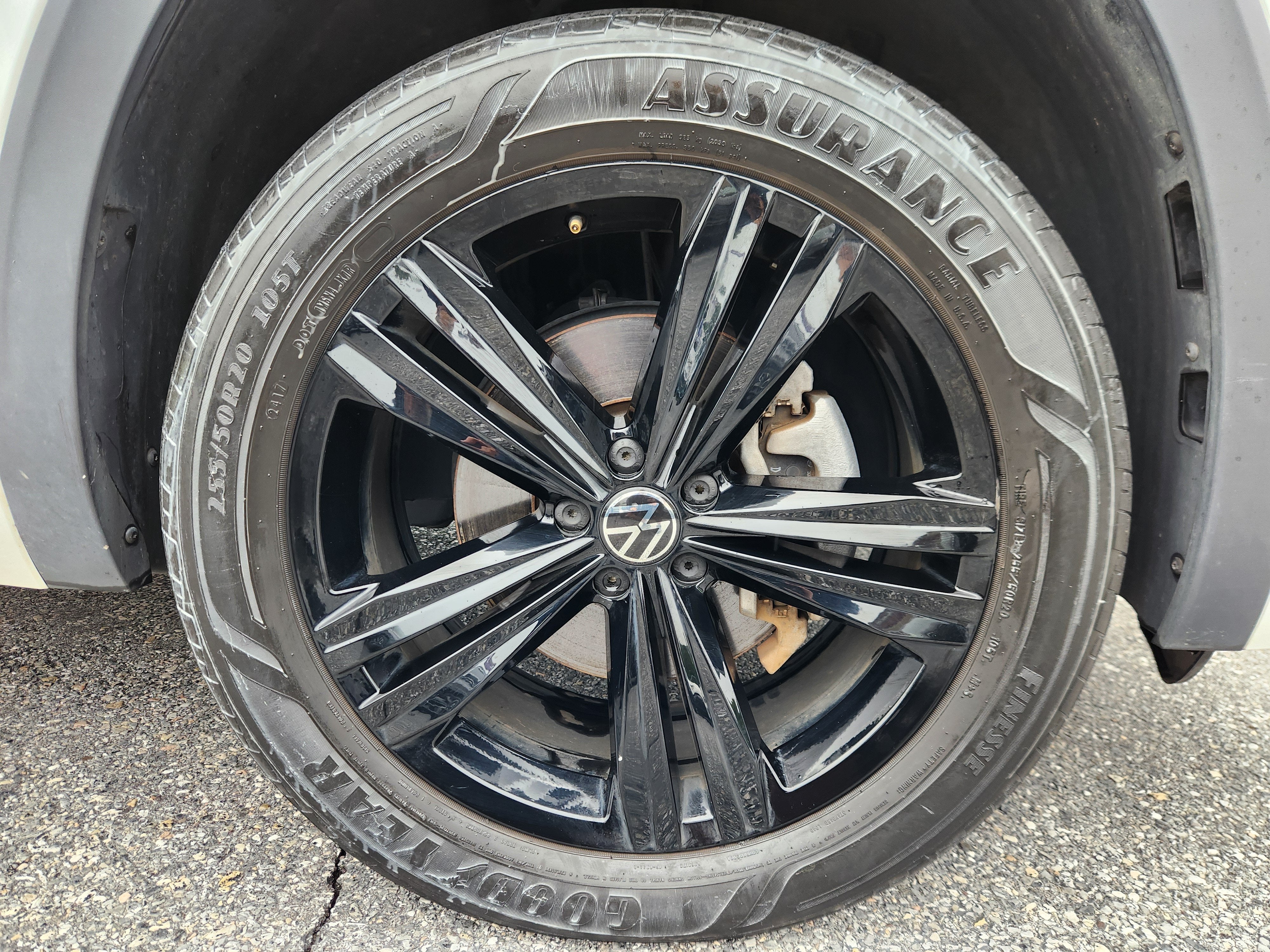 2023 Volkswagen Atlas Cross Sport 2.0T SEL R-Line Black