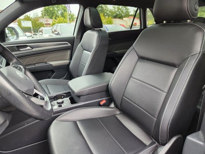 2023 Volkswagen Atlas Cross Sport 2.0T SEL R-Line Black