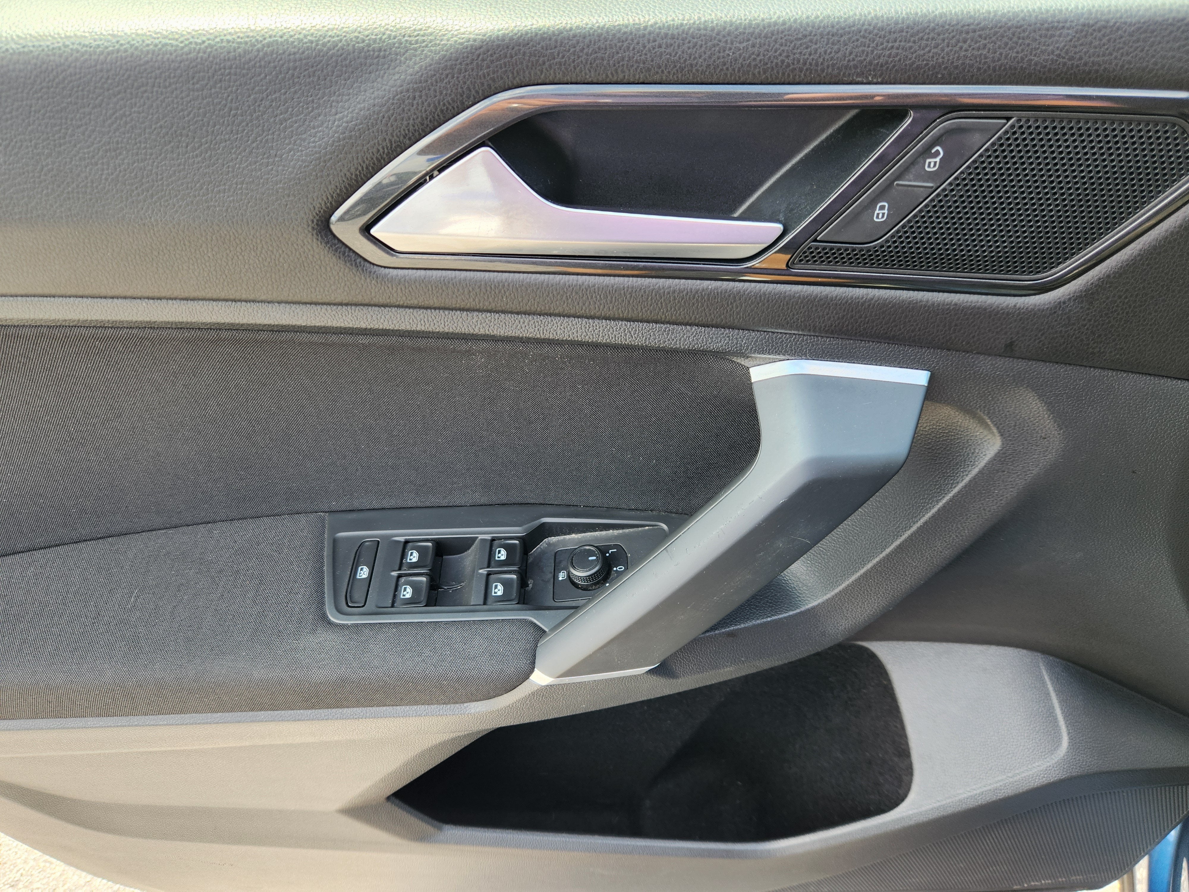 2018 Volkswagen Tiguan S