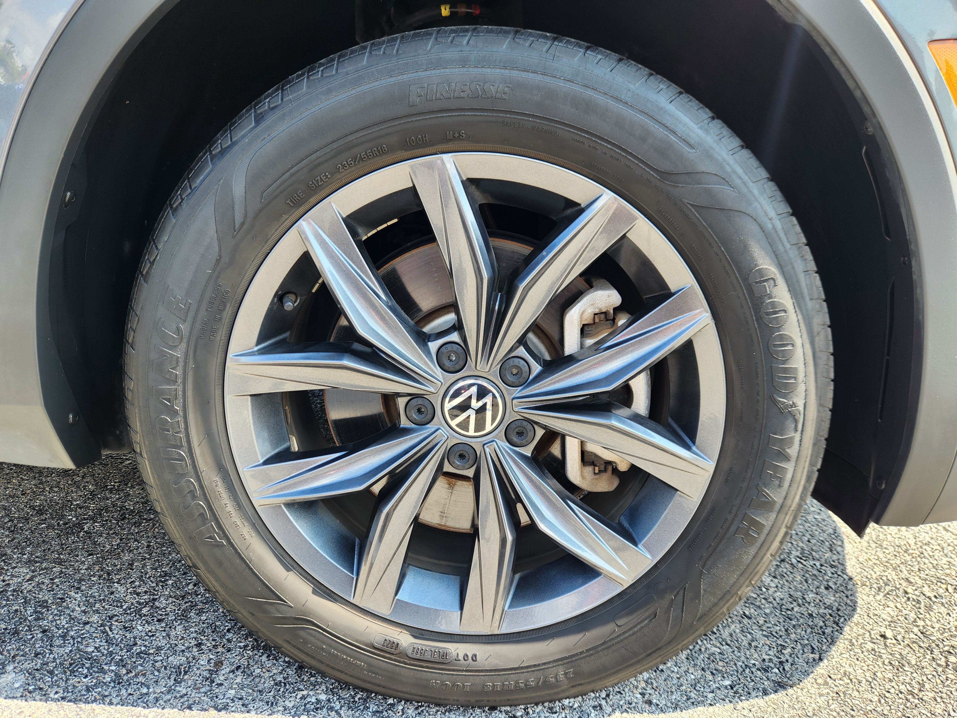 2023 Volkswagen Tiguan SE