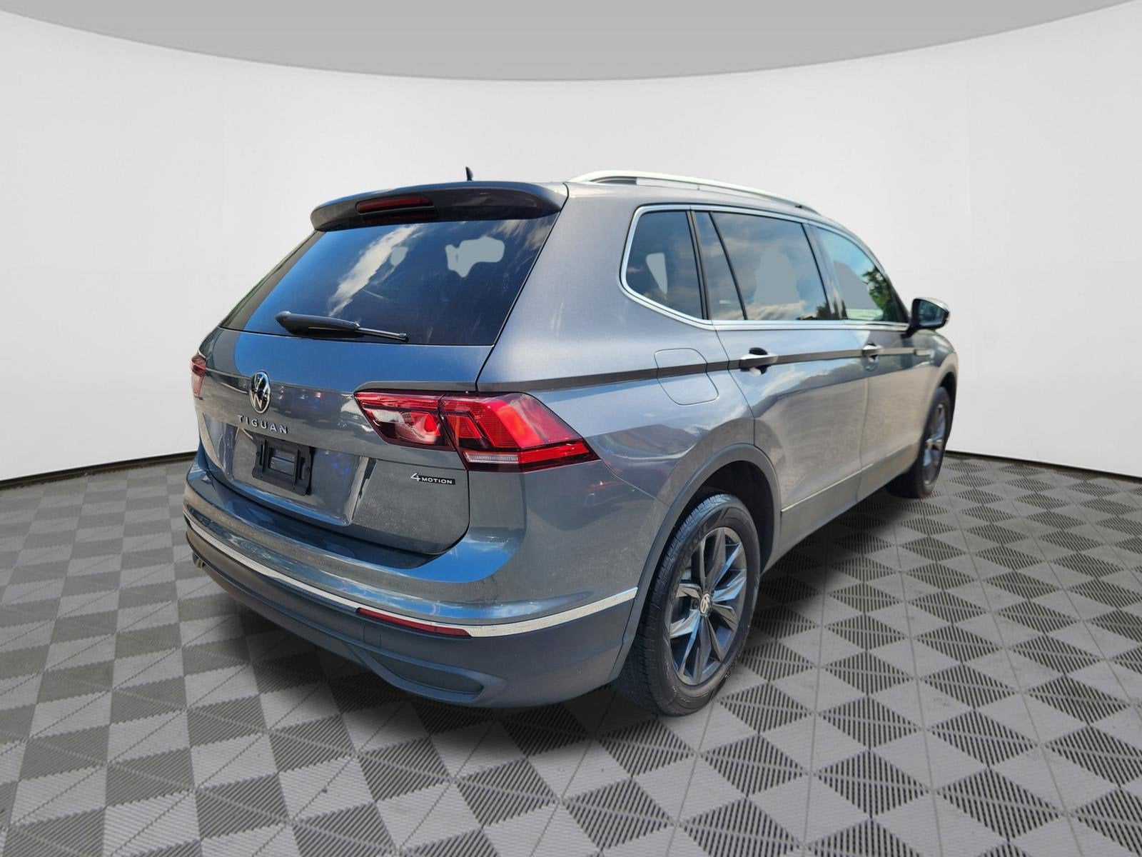 2023 Volkswagen Tiguan SE