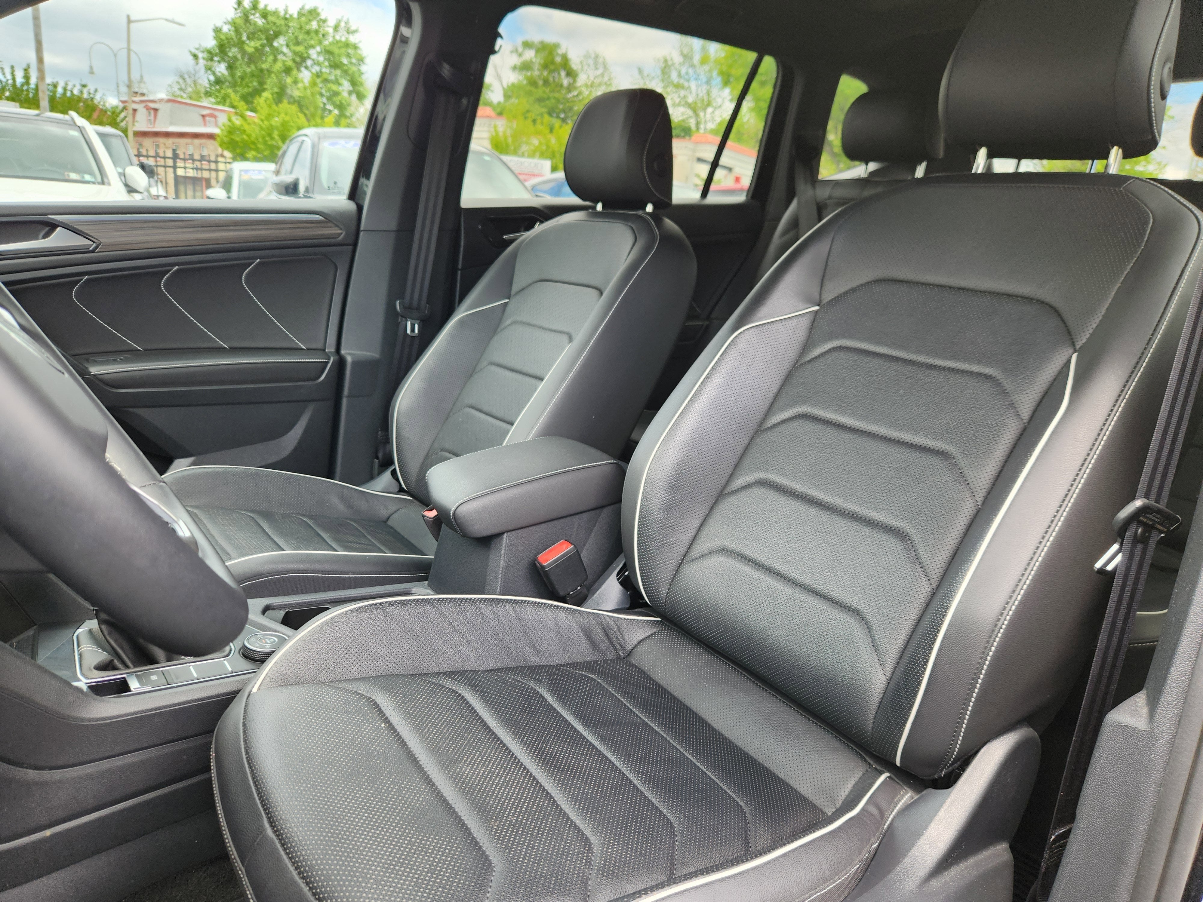 2023 Volkswagen Tiguan SEL R-Line