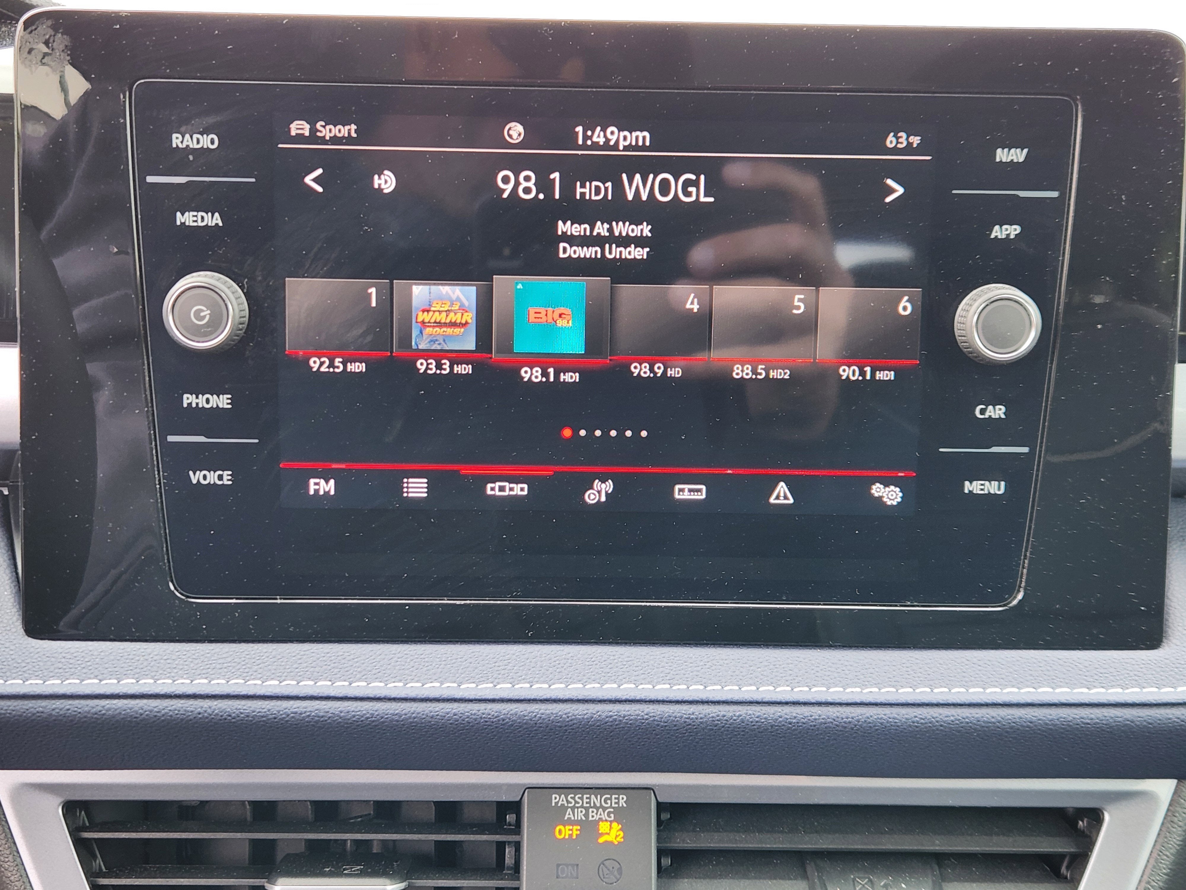 2025 Volkswagen Taos SEL