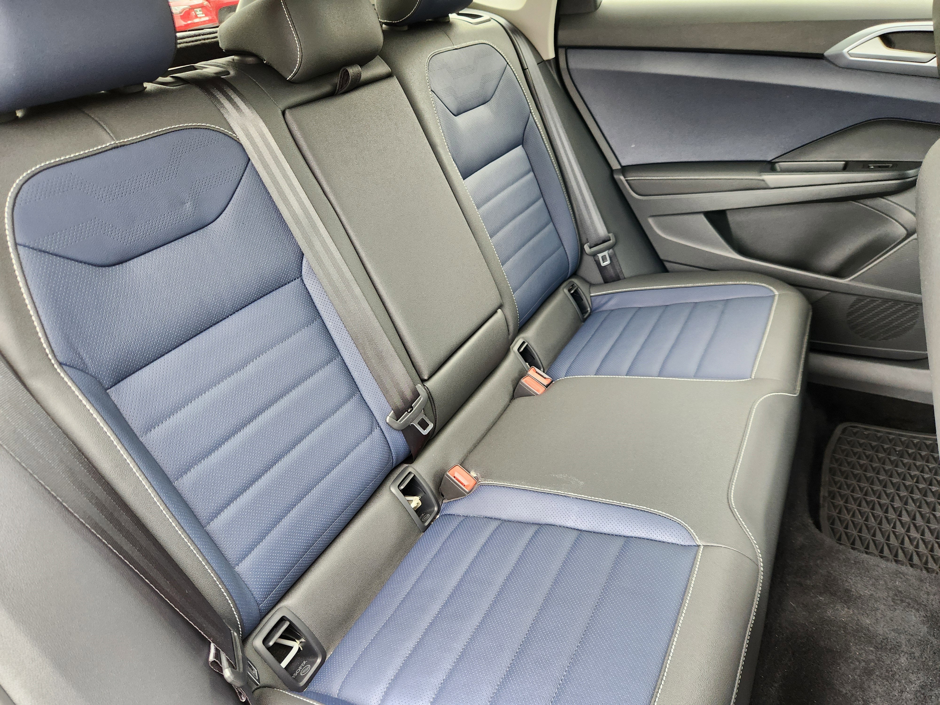 2025 Volkswagen Taos SEL