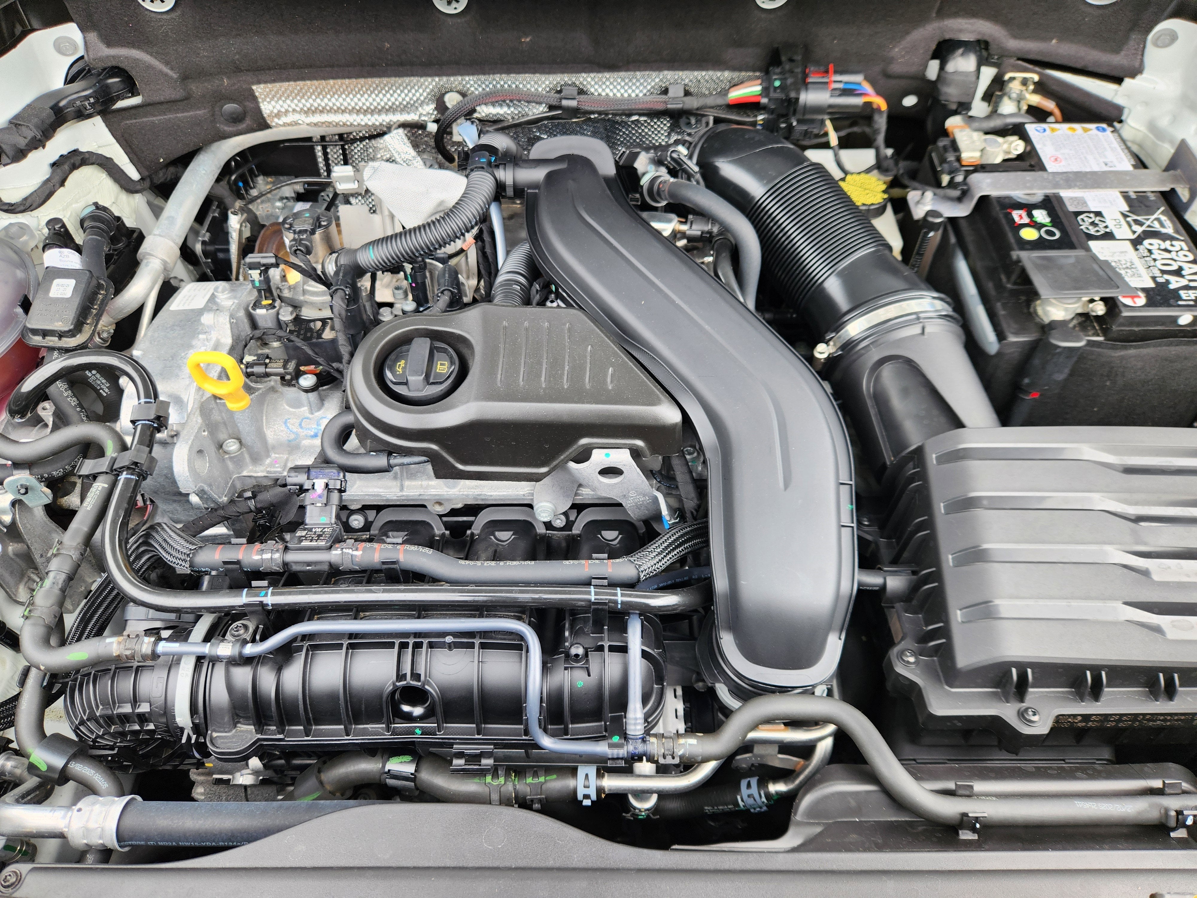 2025 Volkswagen Taos SEL