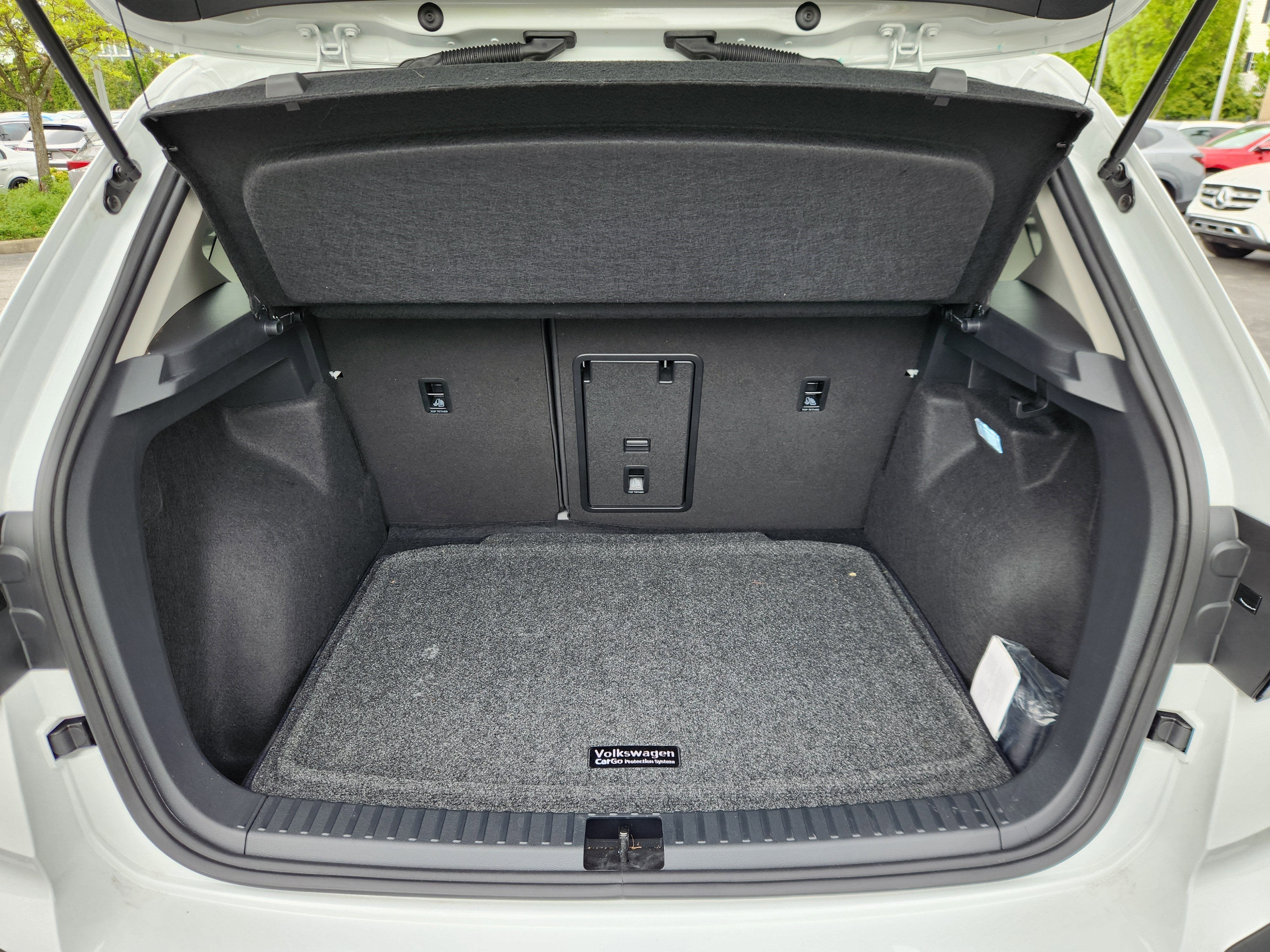 2025 Volkswagen Taos SEL