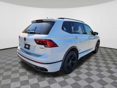 2024 Volkswagen Tiguan SE R-Line Black