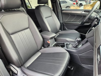 2022 Volkswagen Tiguan SE R-Line Black