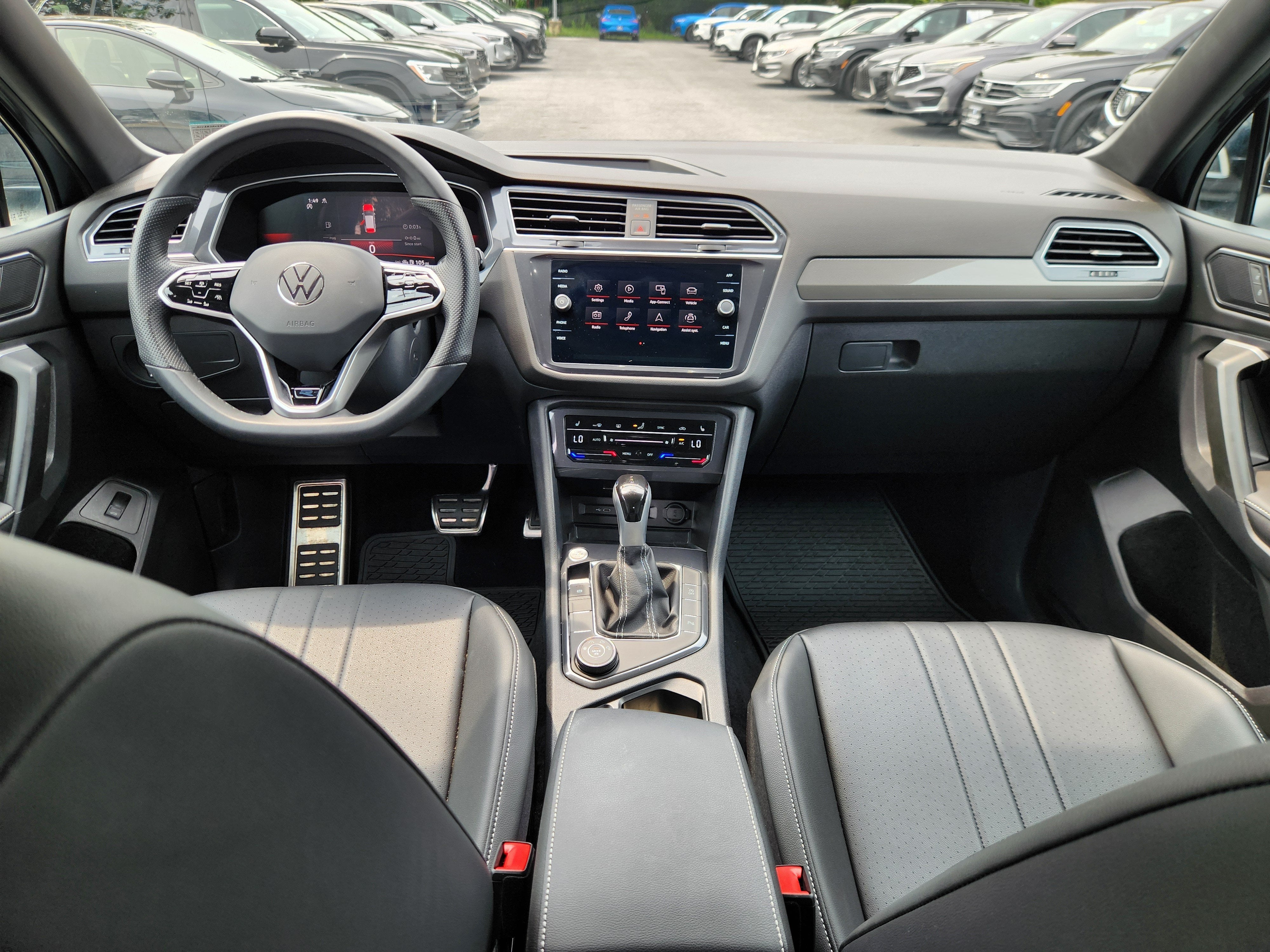 2024 Volkswagen Tiguan SE R-Line Black