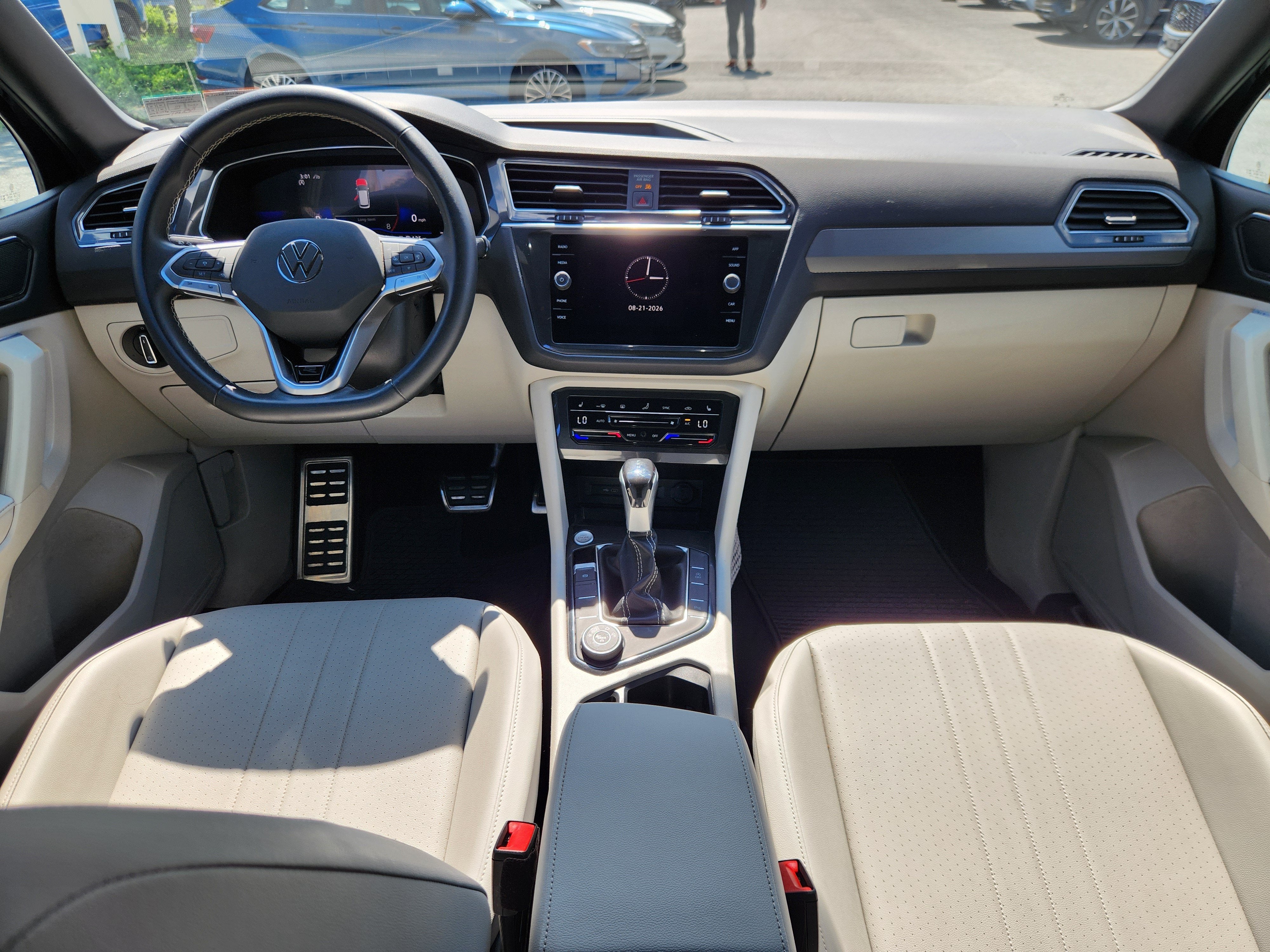 2023 Volkswagen Tiguan SE R-Line Black
