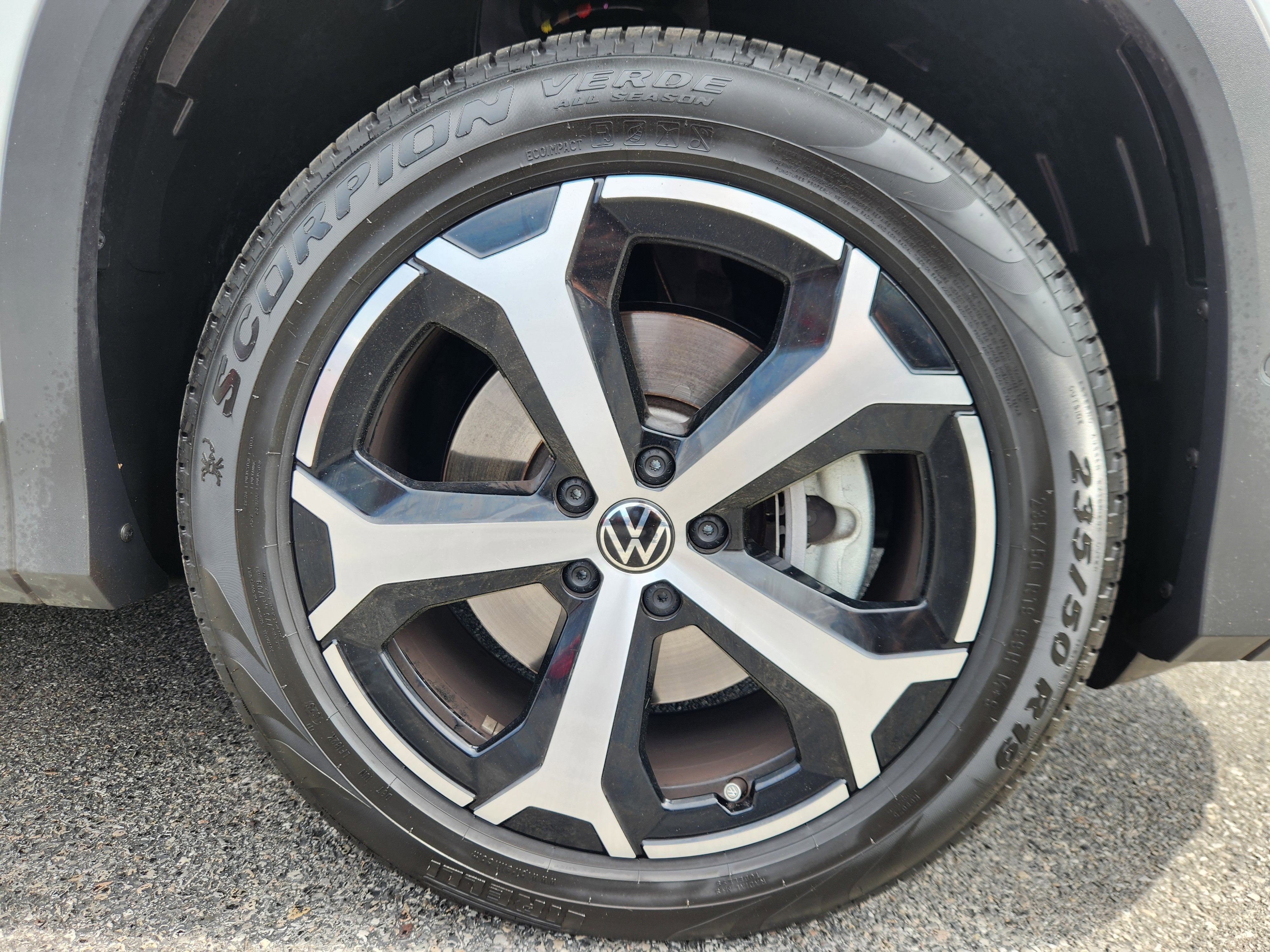 2025 Volkswagen Tiguan SE
