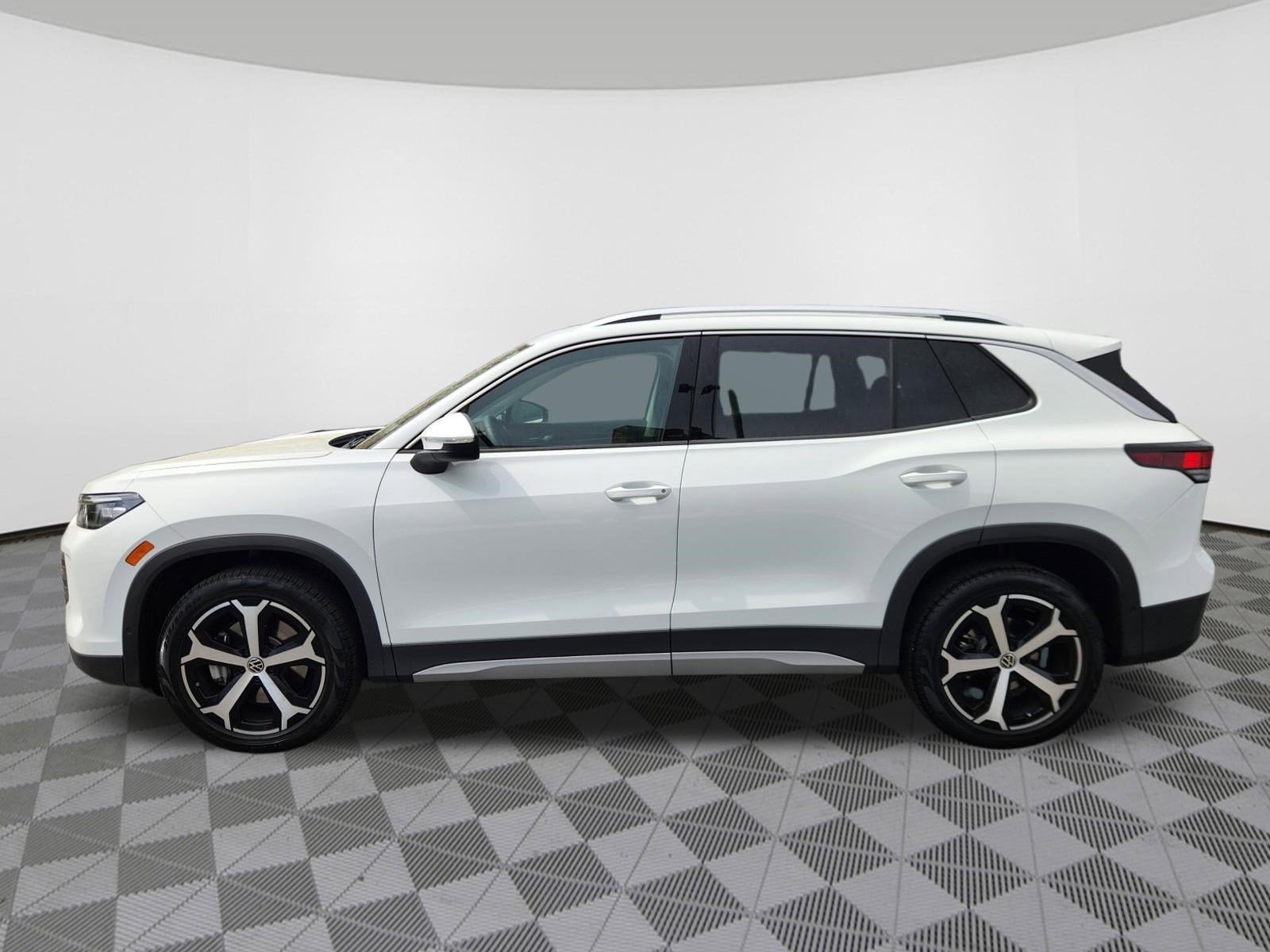 2025 Volkswagen Tiguan SE