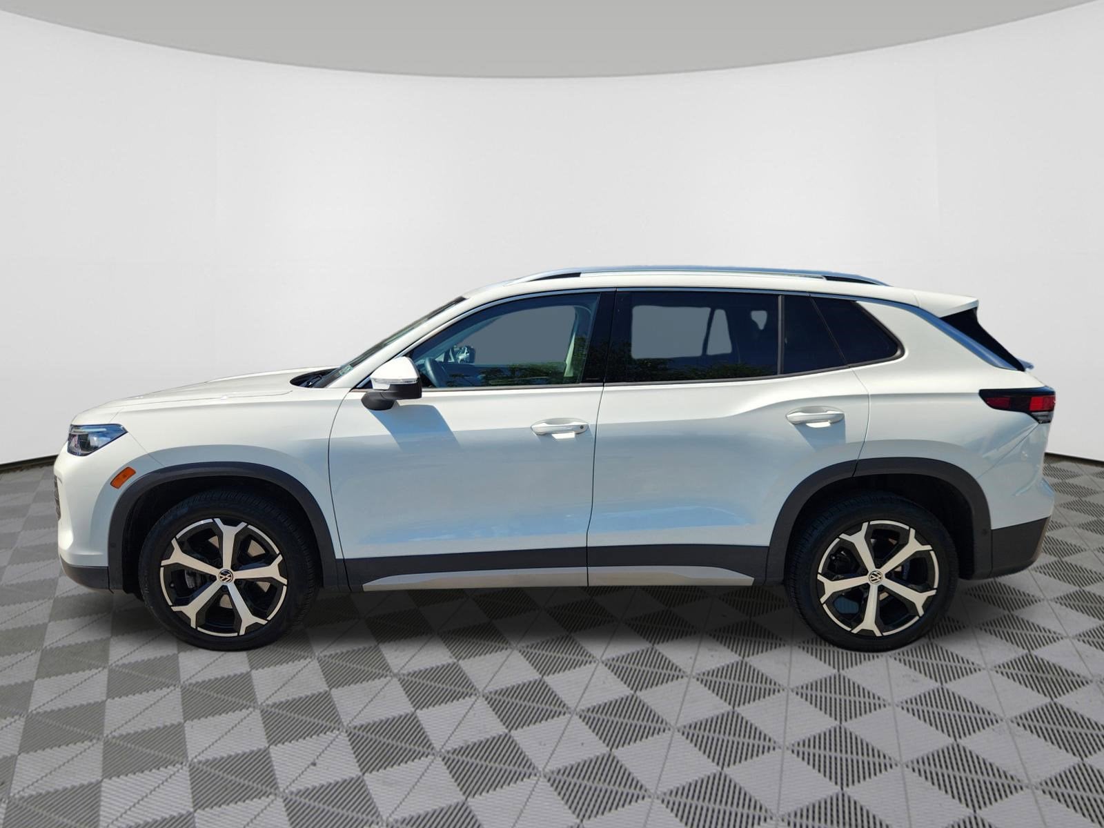 2025 Volkswagen Tiguan SE