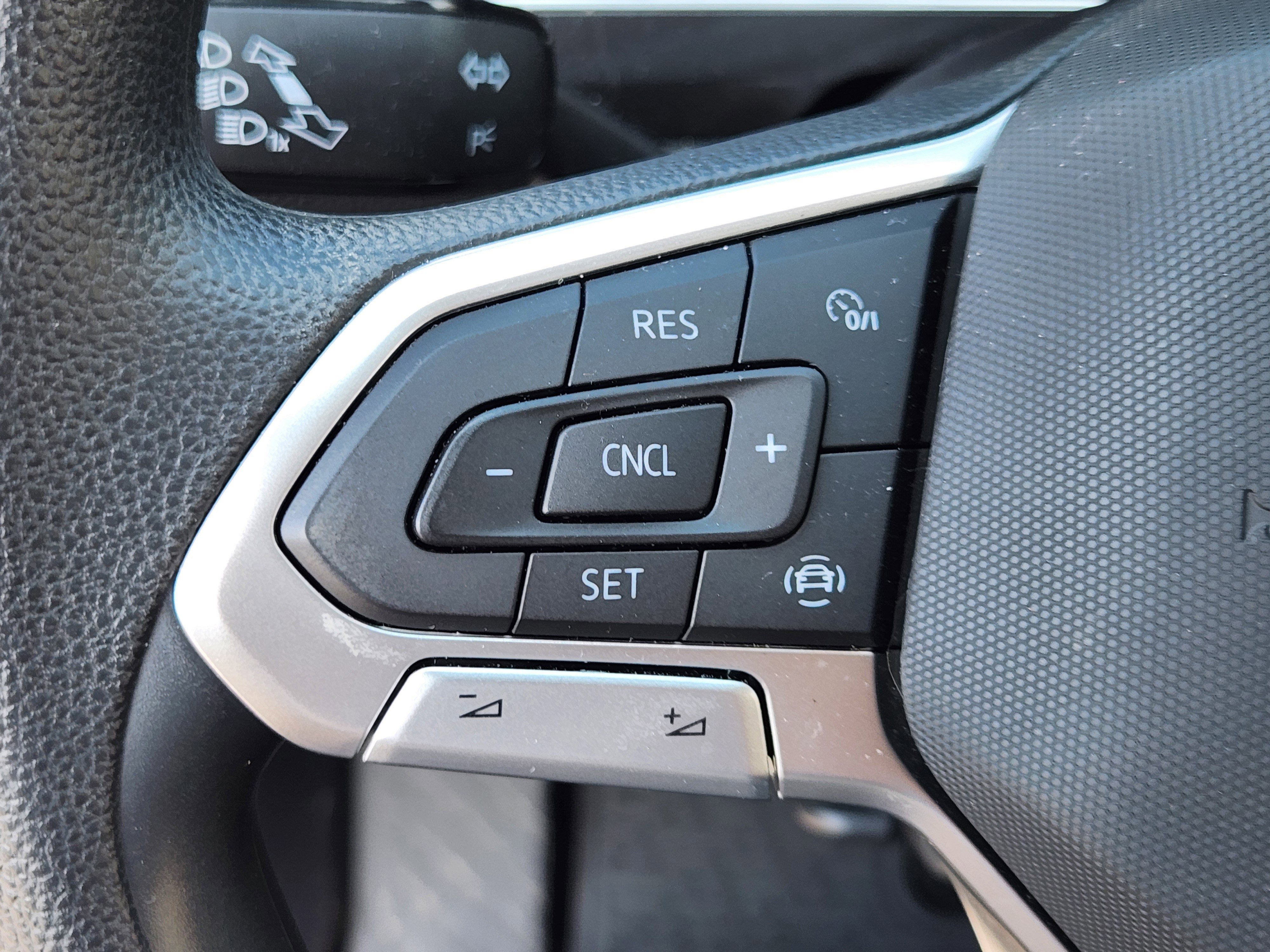 2023 Volkswagen Tiguan S