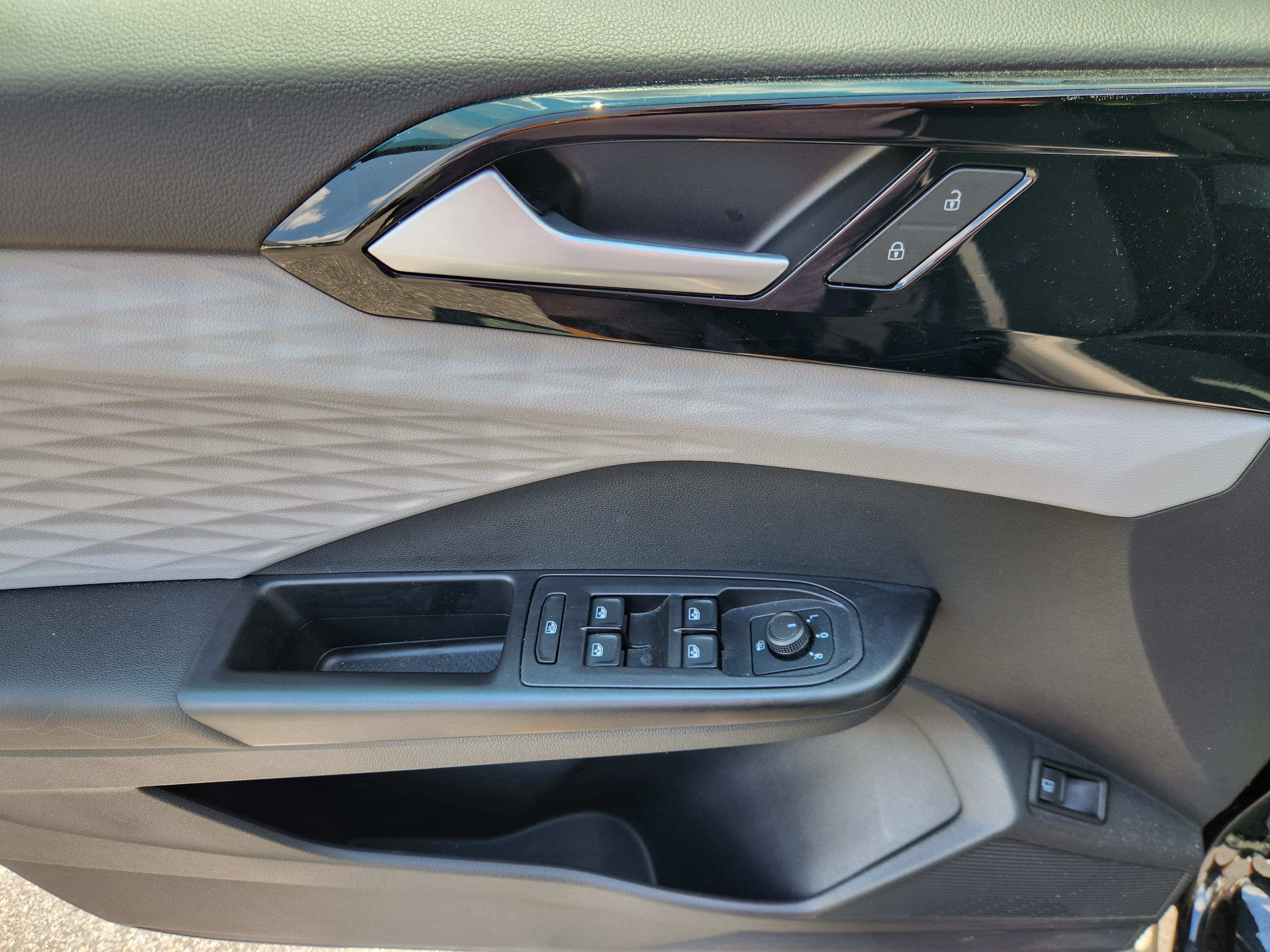 2023 Volkswagen Taos S