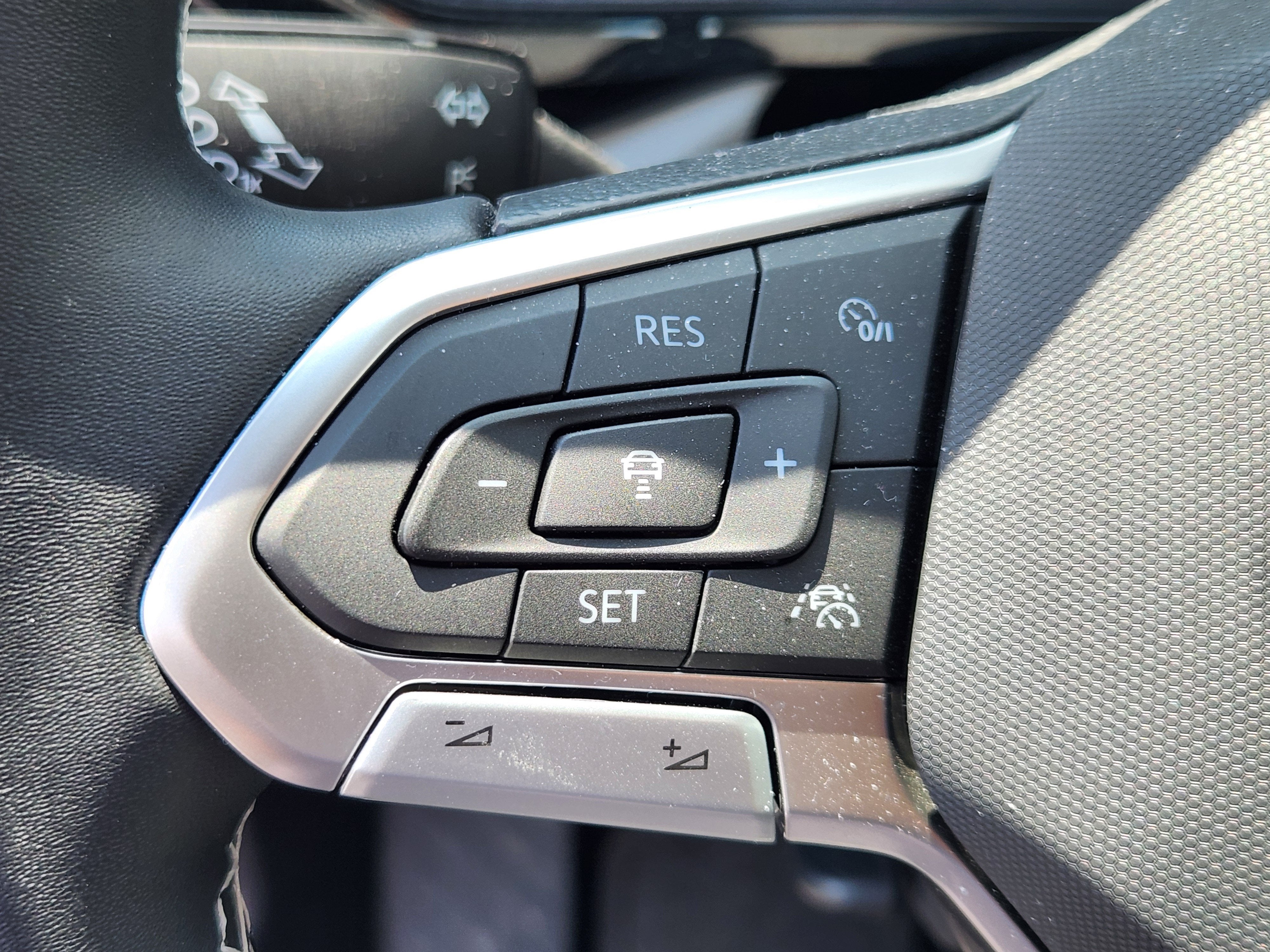 2023 Volkswagen Taos S