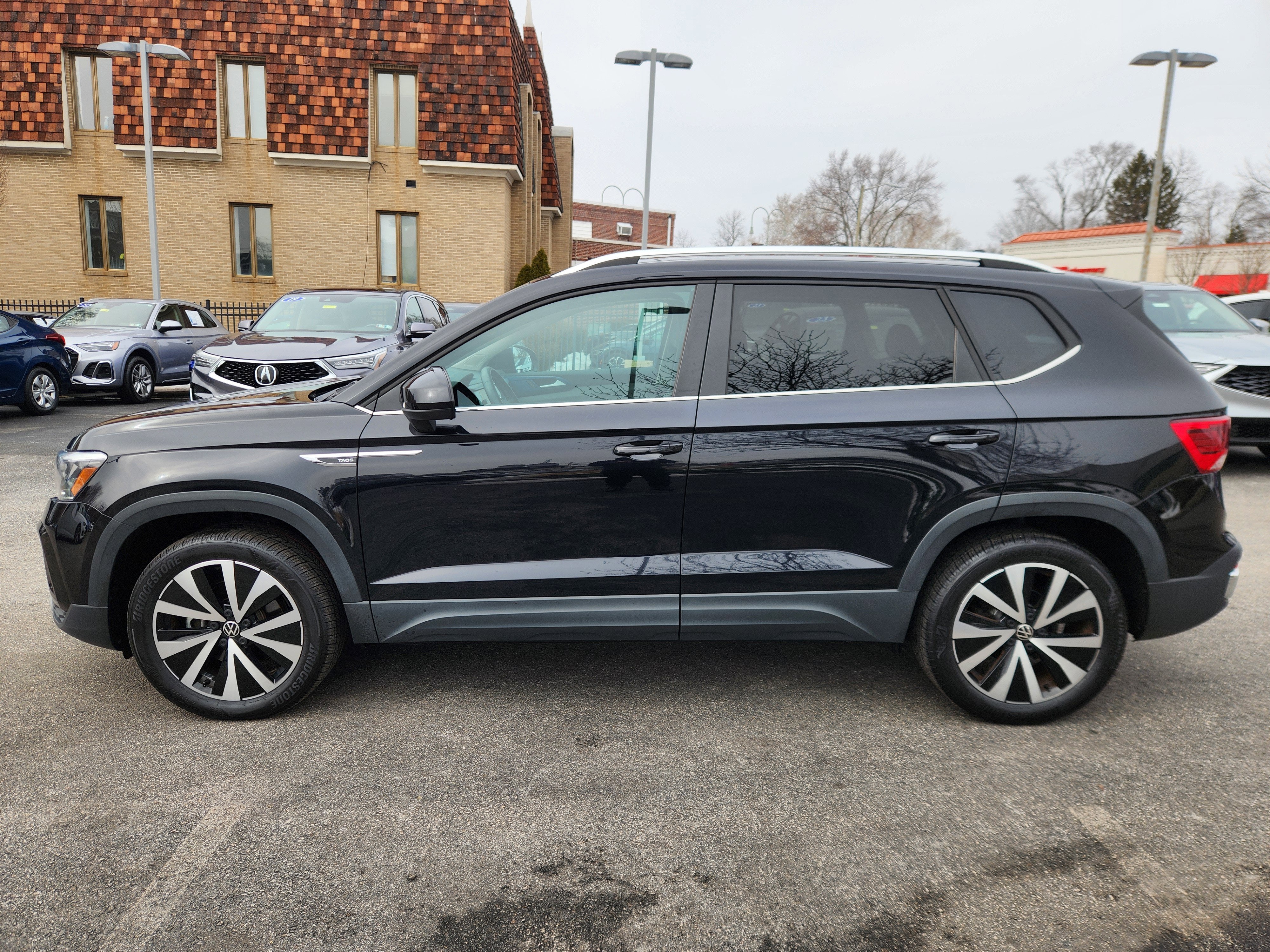 2022 Volkswagen Taos SE