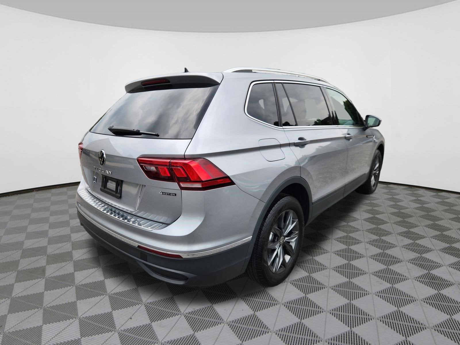 2024 Volkswagen Tiguan SE