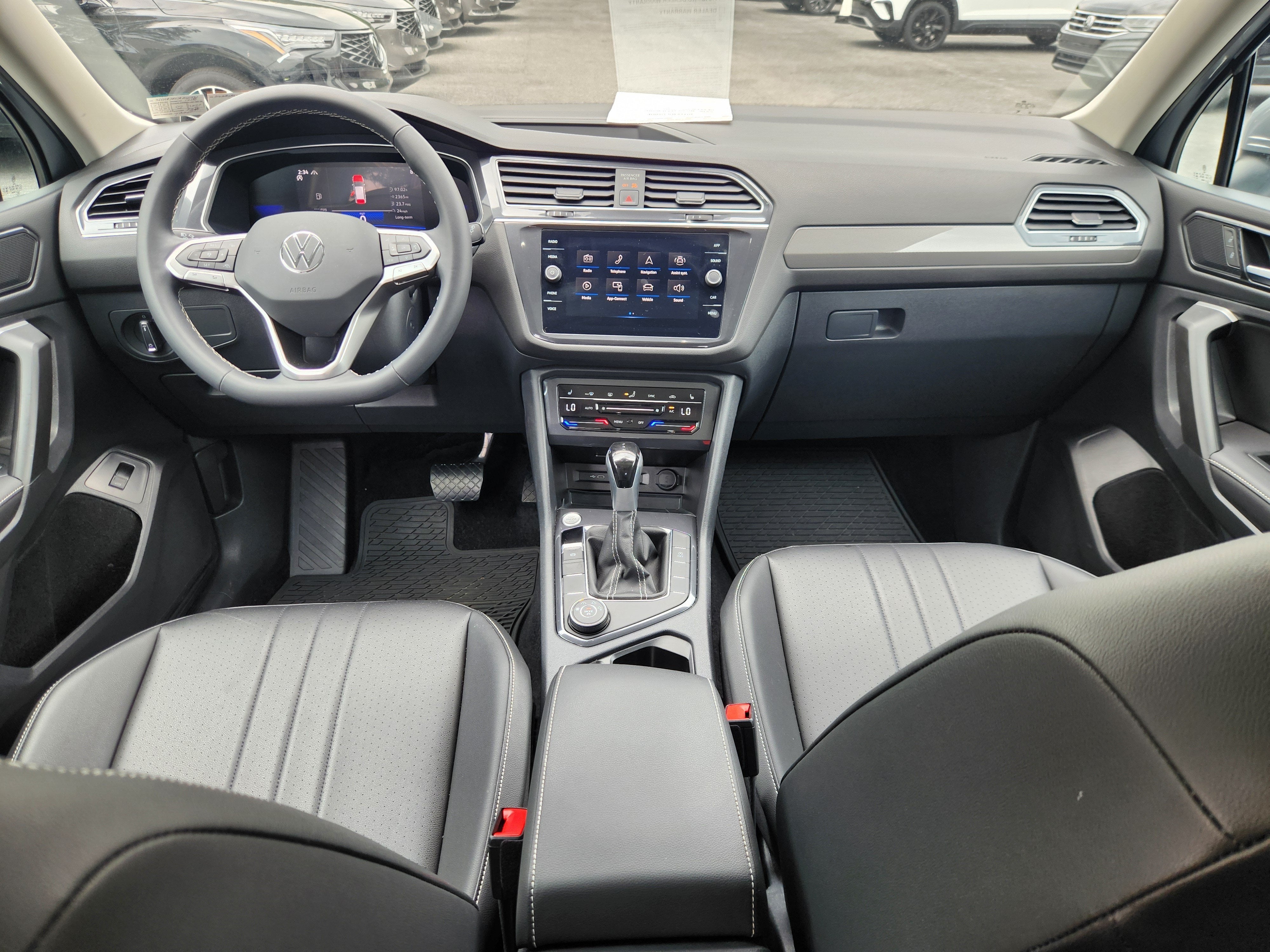 2024 Volkswagen Tiguan SE
