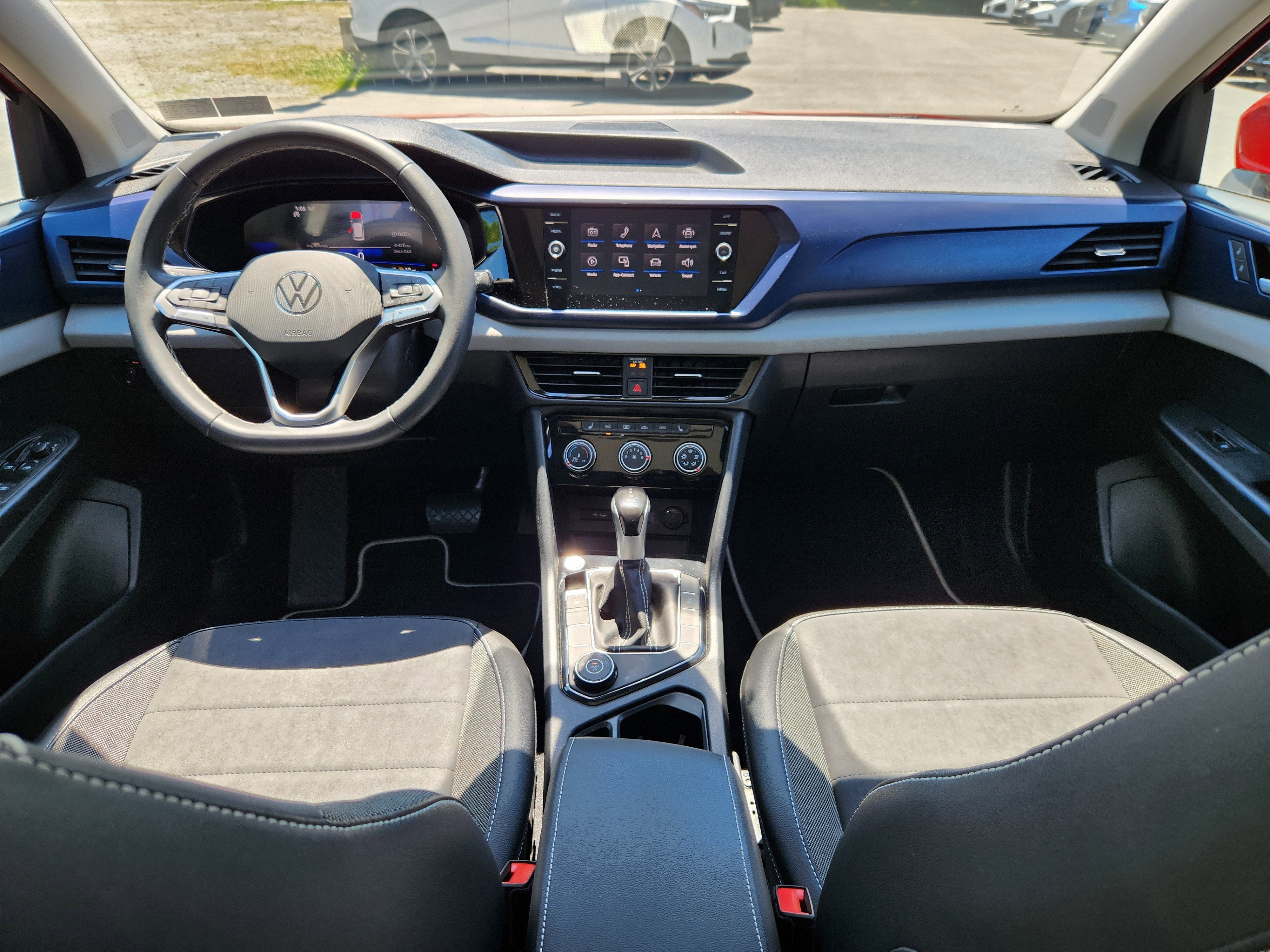 2023 Volkswagen Taos SE