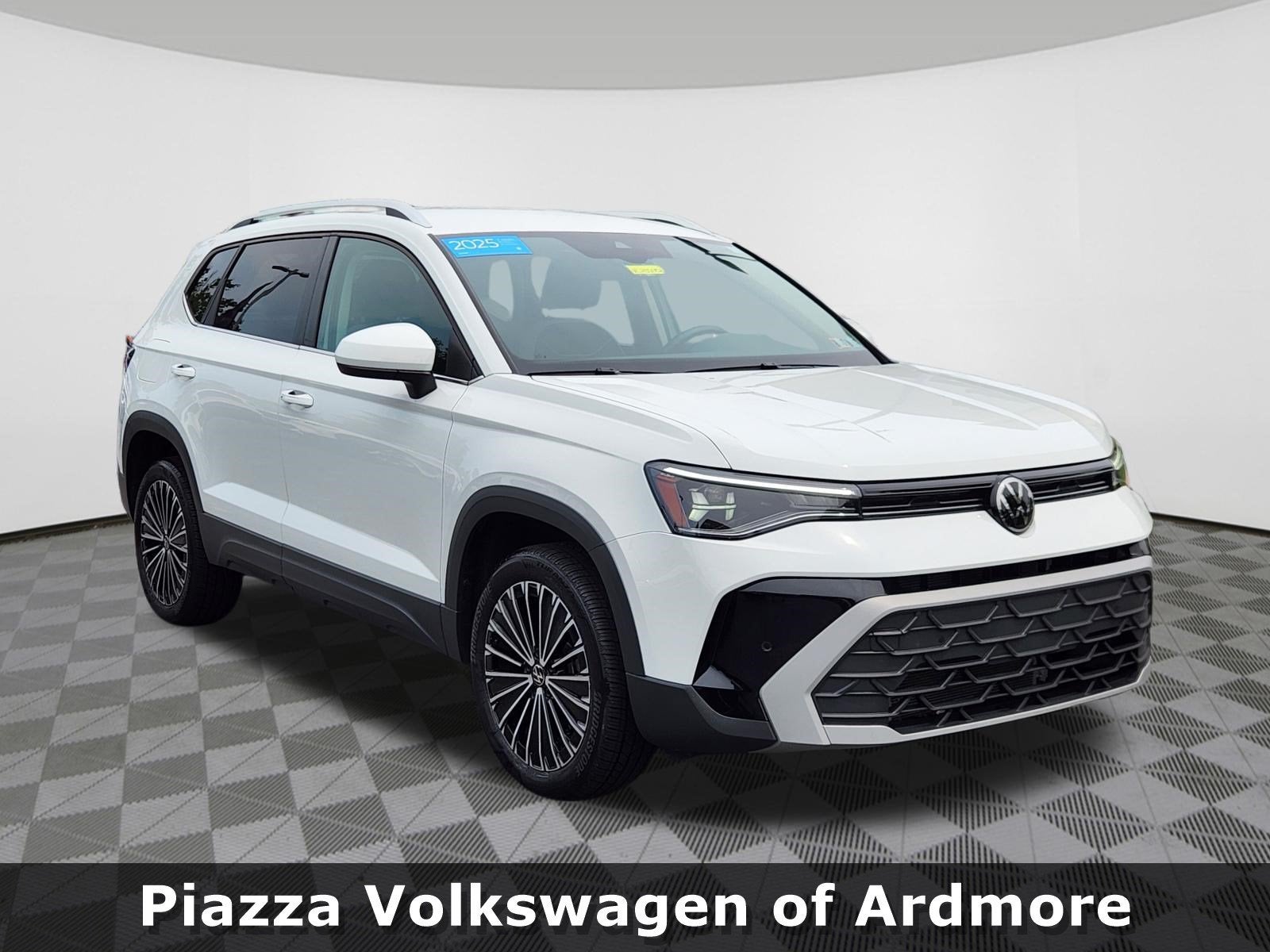 2025 Volkswagen Taos SE